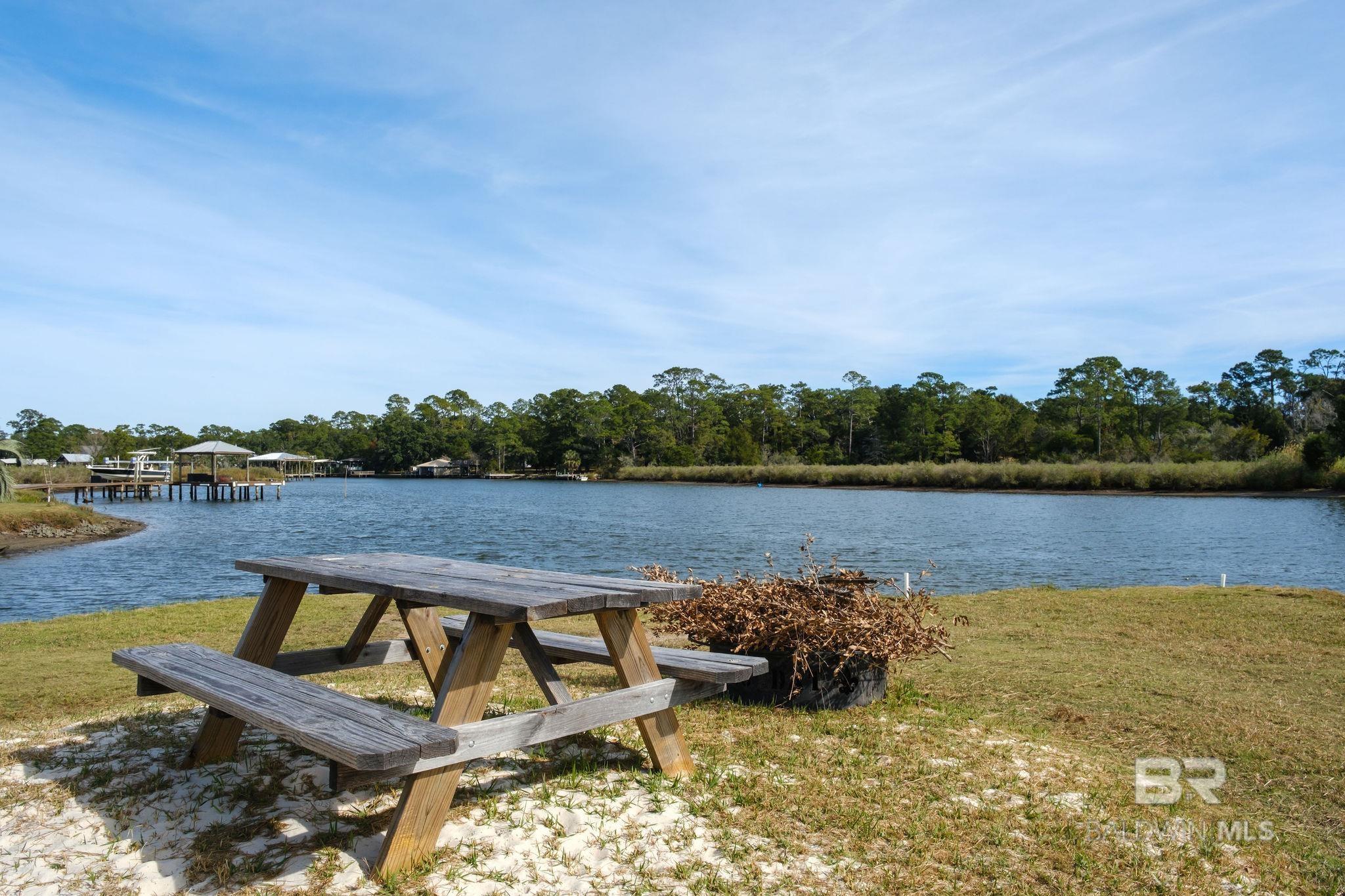 6895 Piney Woods Road