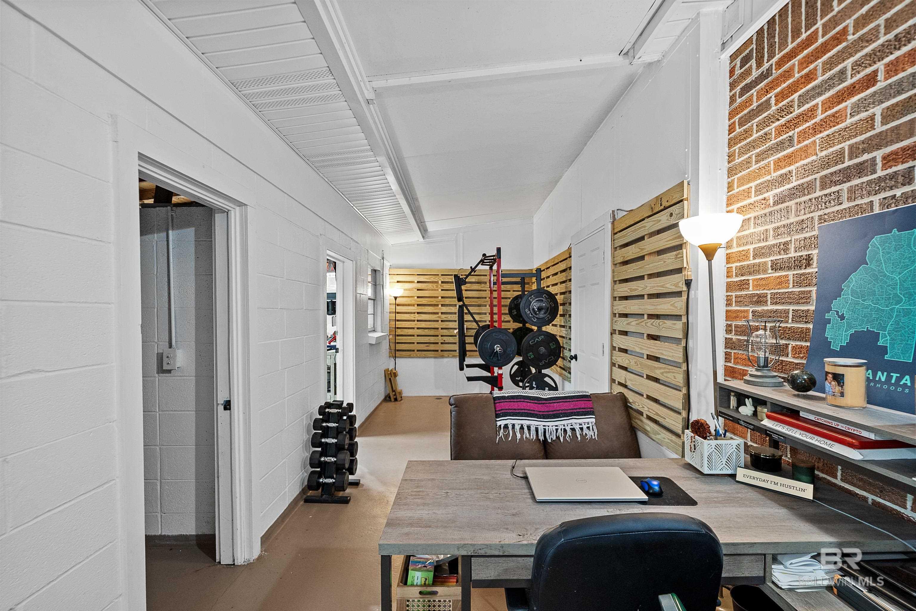 6895 Piney Woods Road