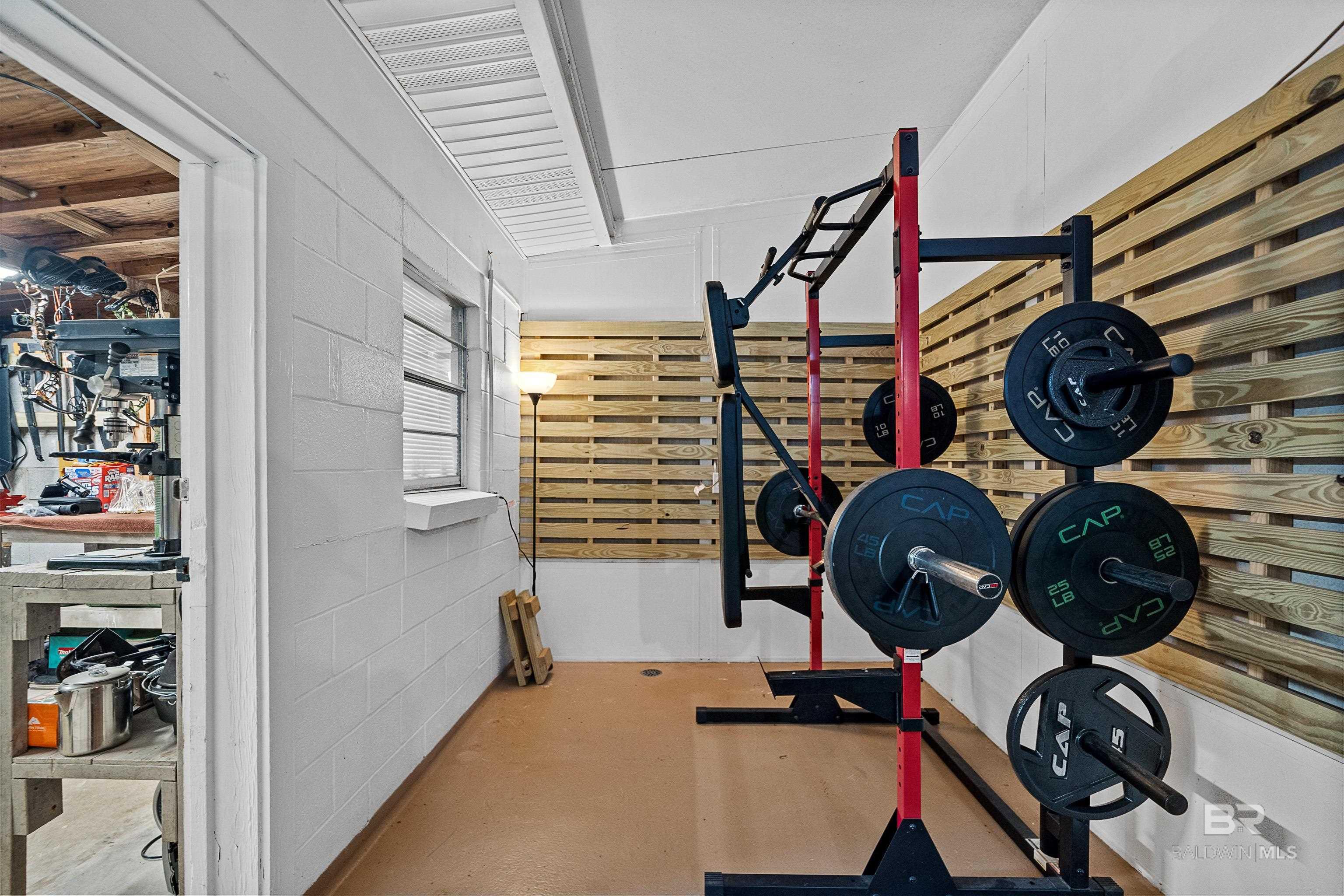 6895 Piney Woods Road