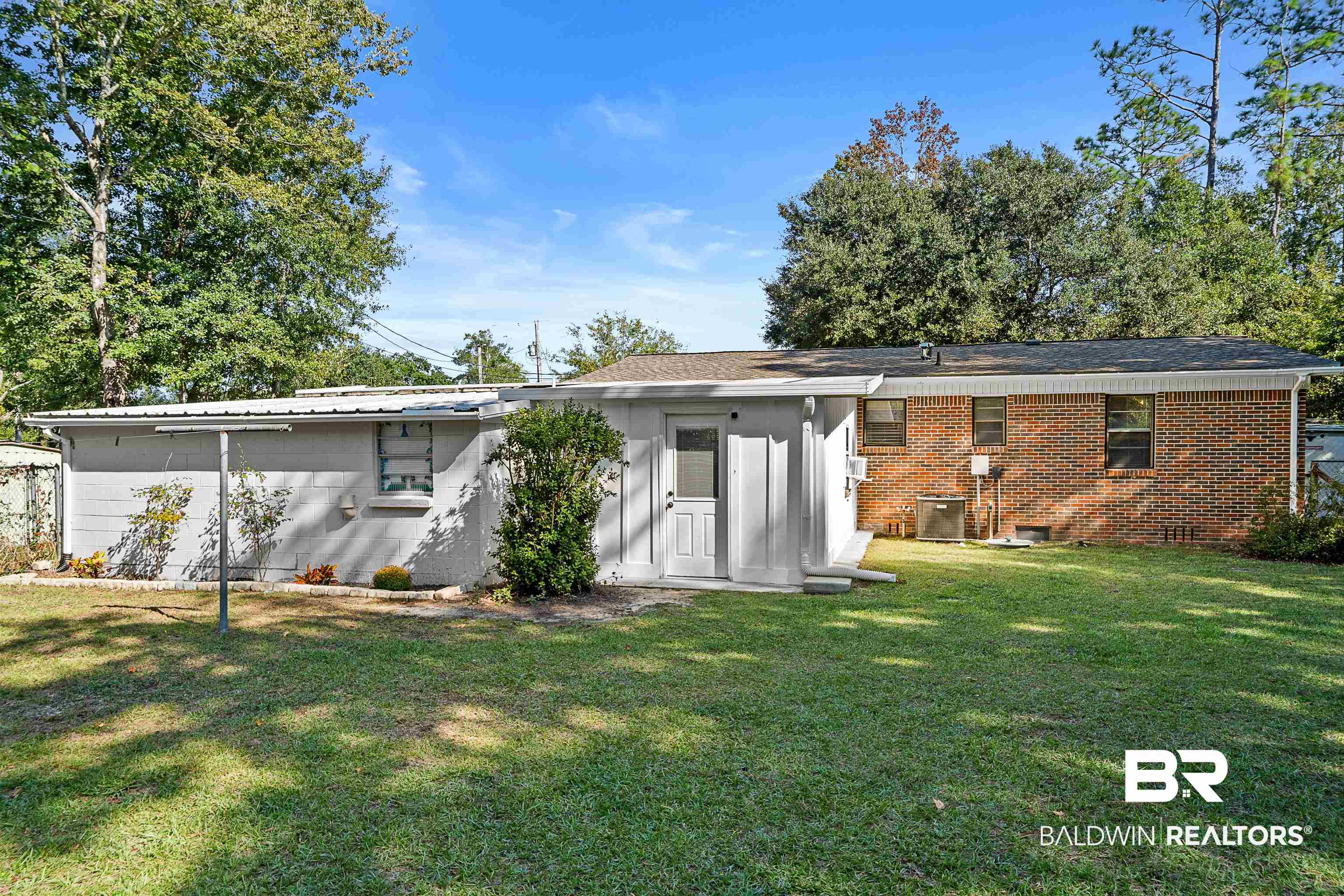 6895 Piney Woods Road