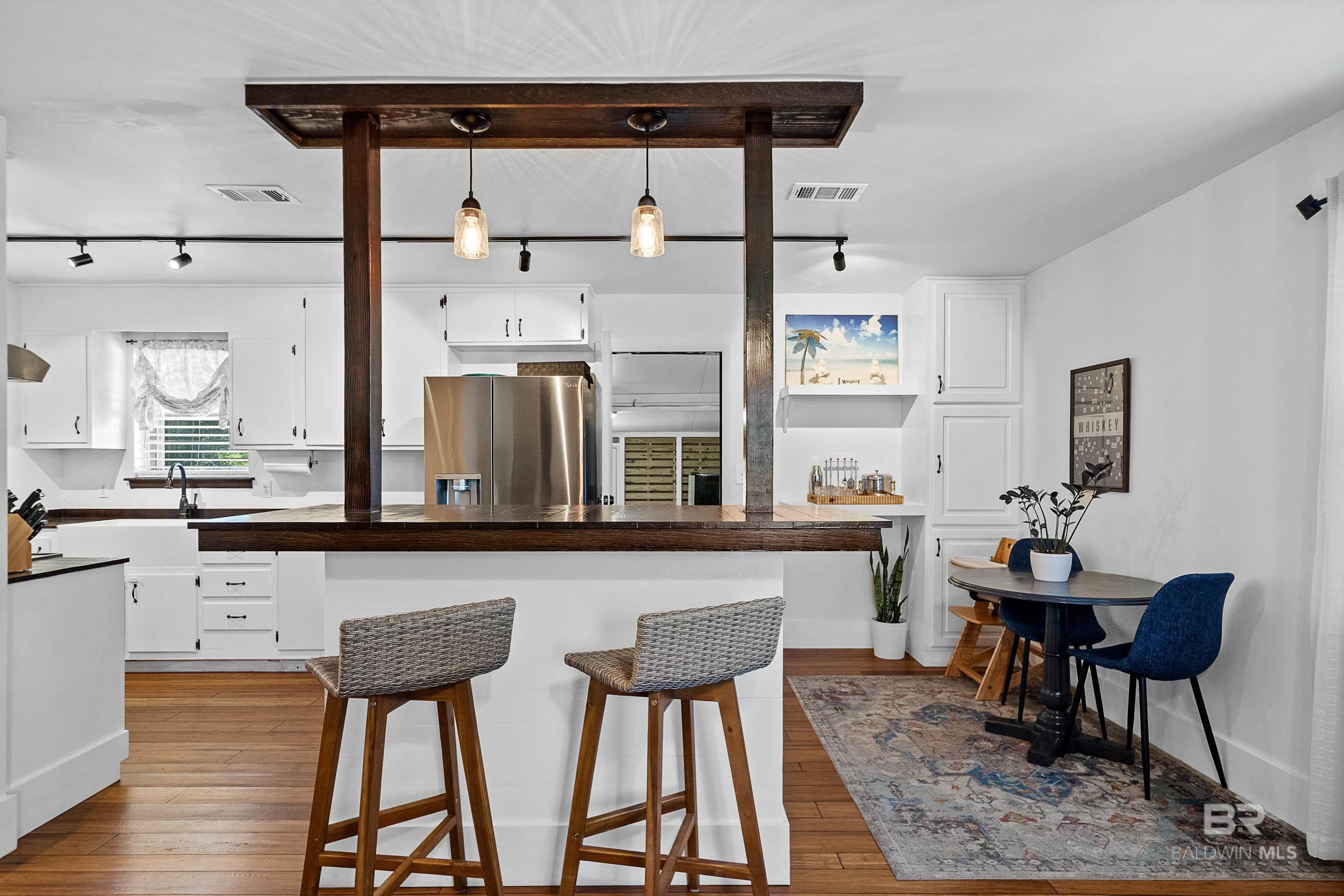 6895 Piney Woods Road