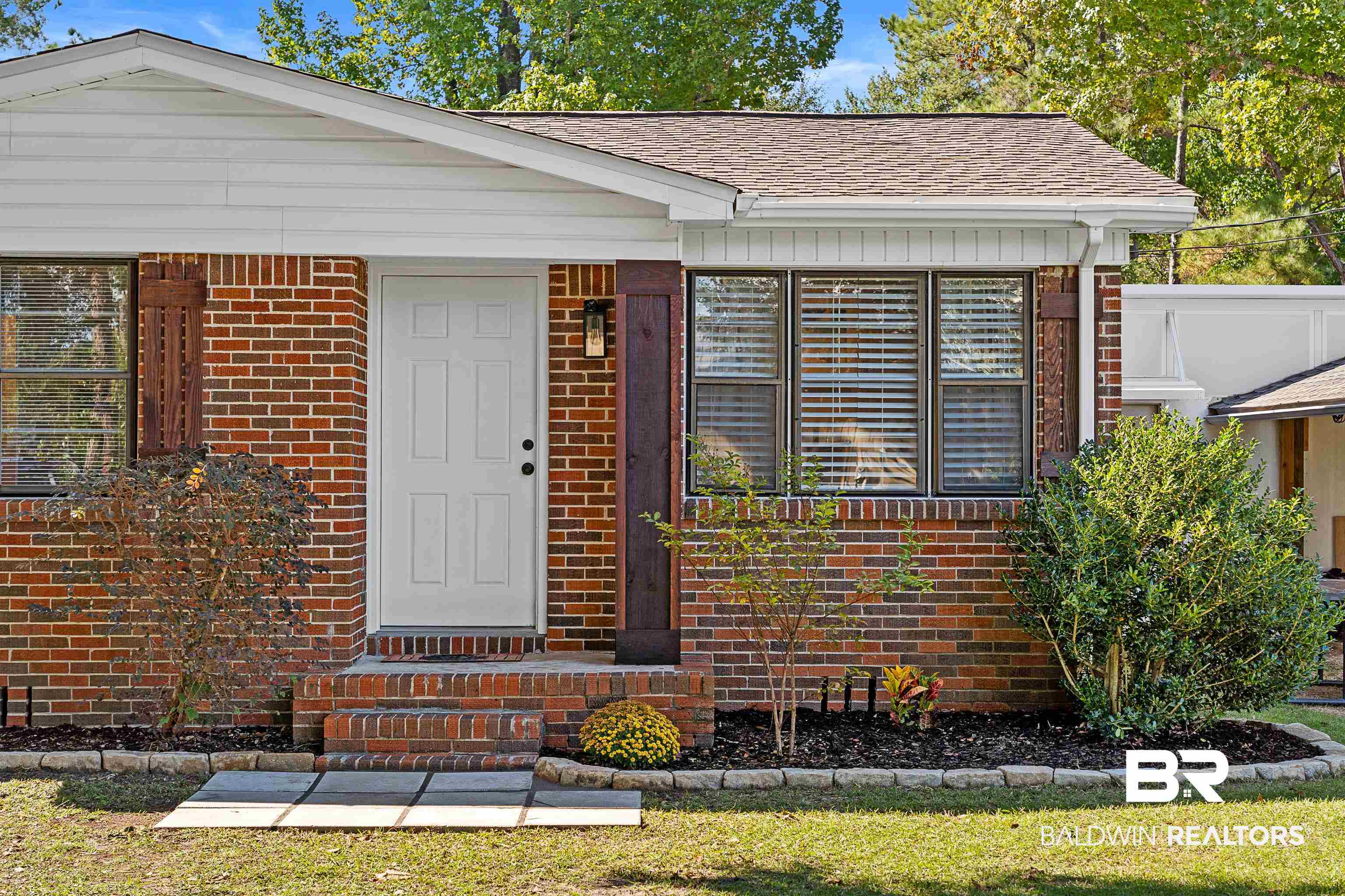6895 Piney Woods Road