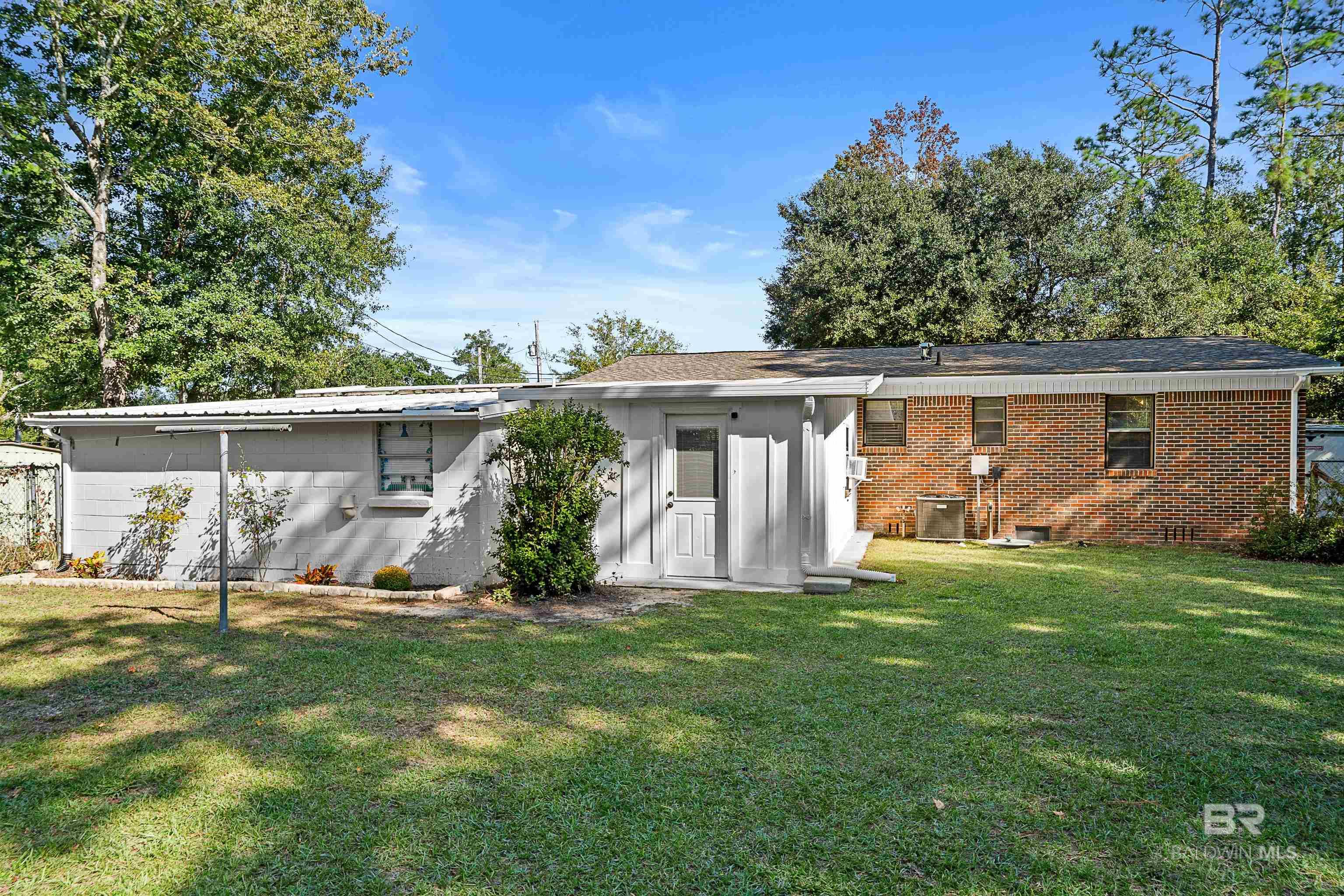 6895 Piney Woods Road