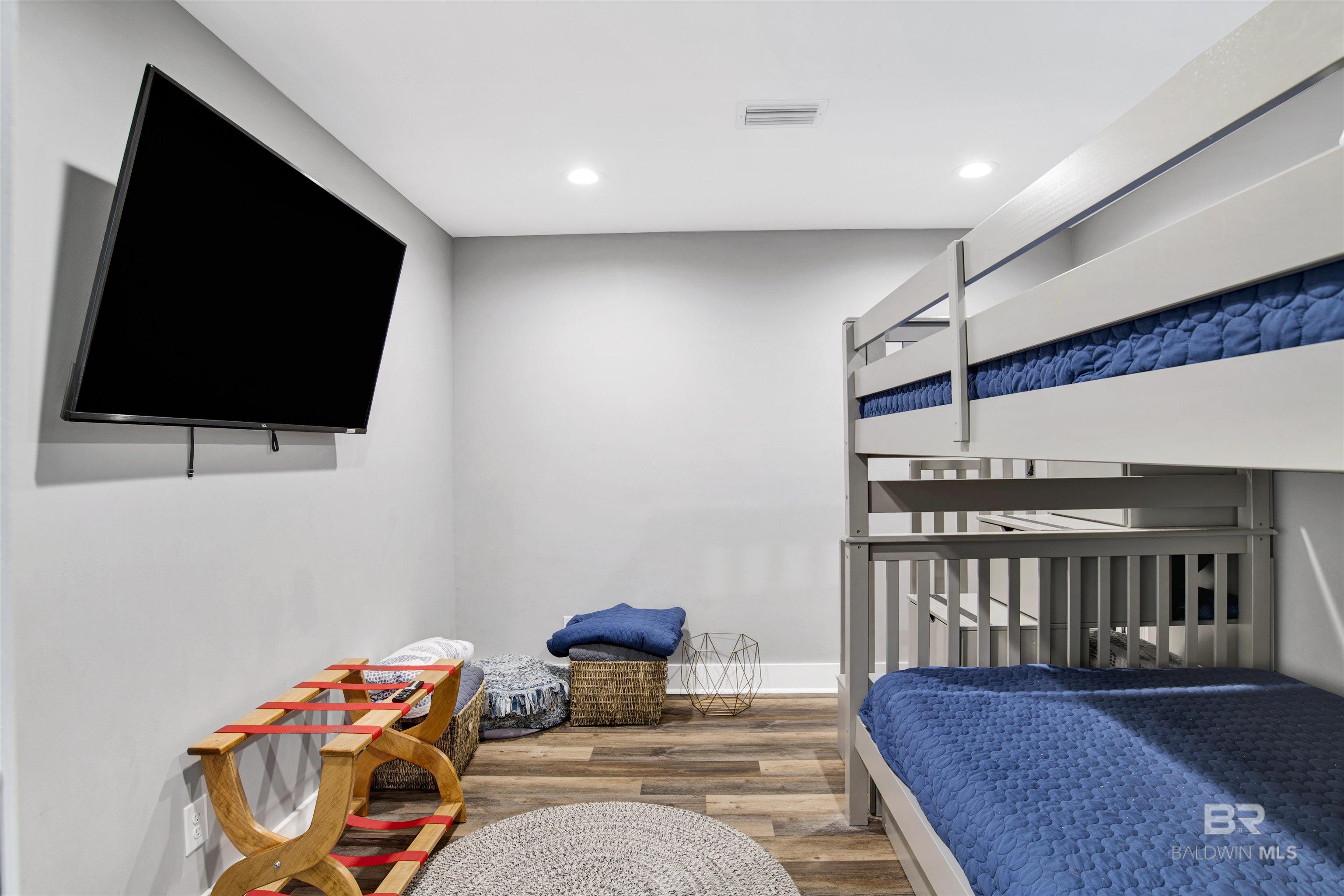 6894 Beach Shore Drive