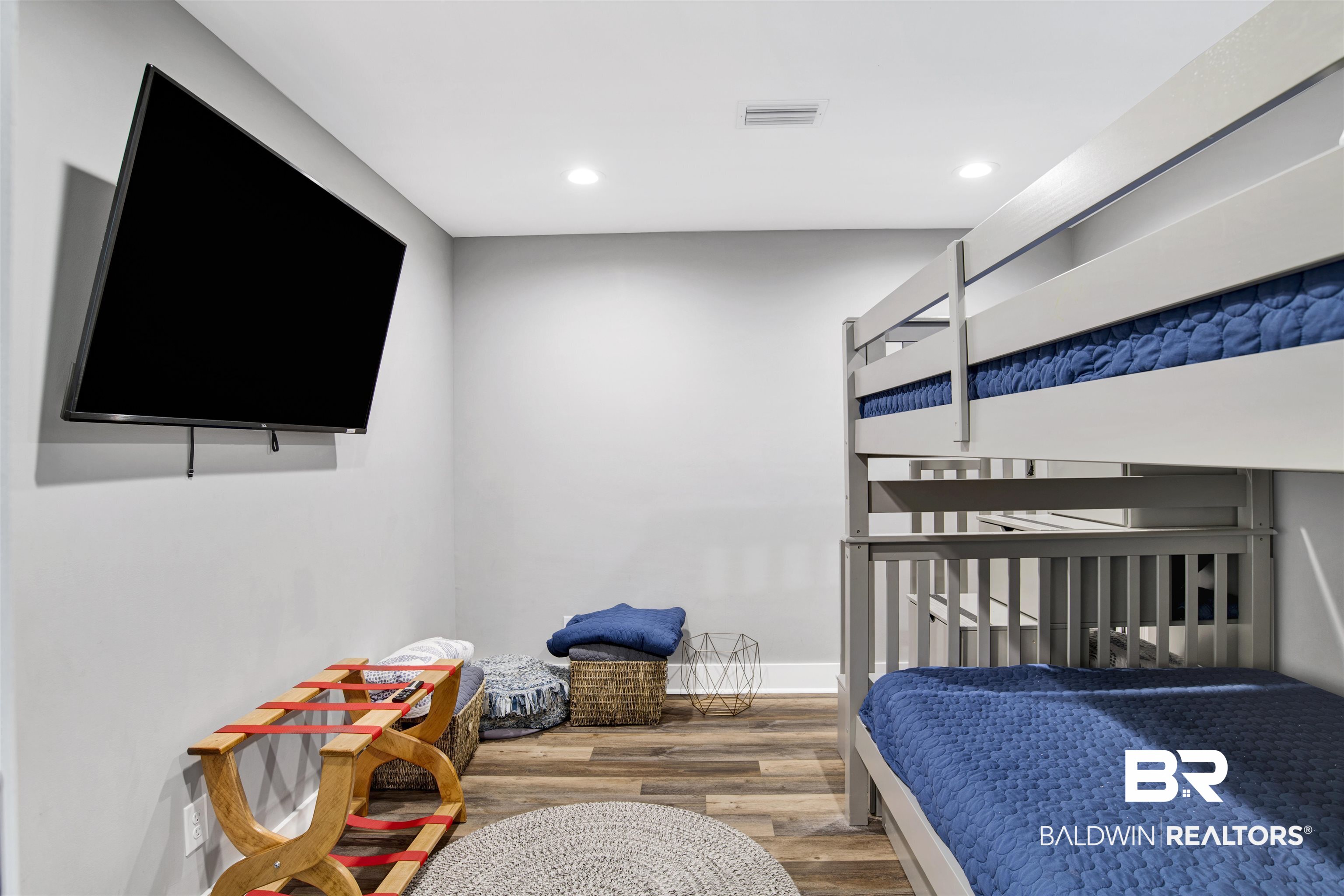 6894 Beach Shore Drive