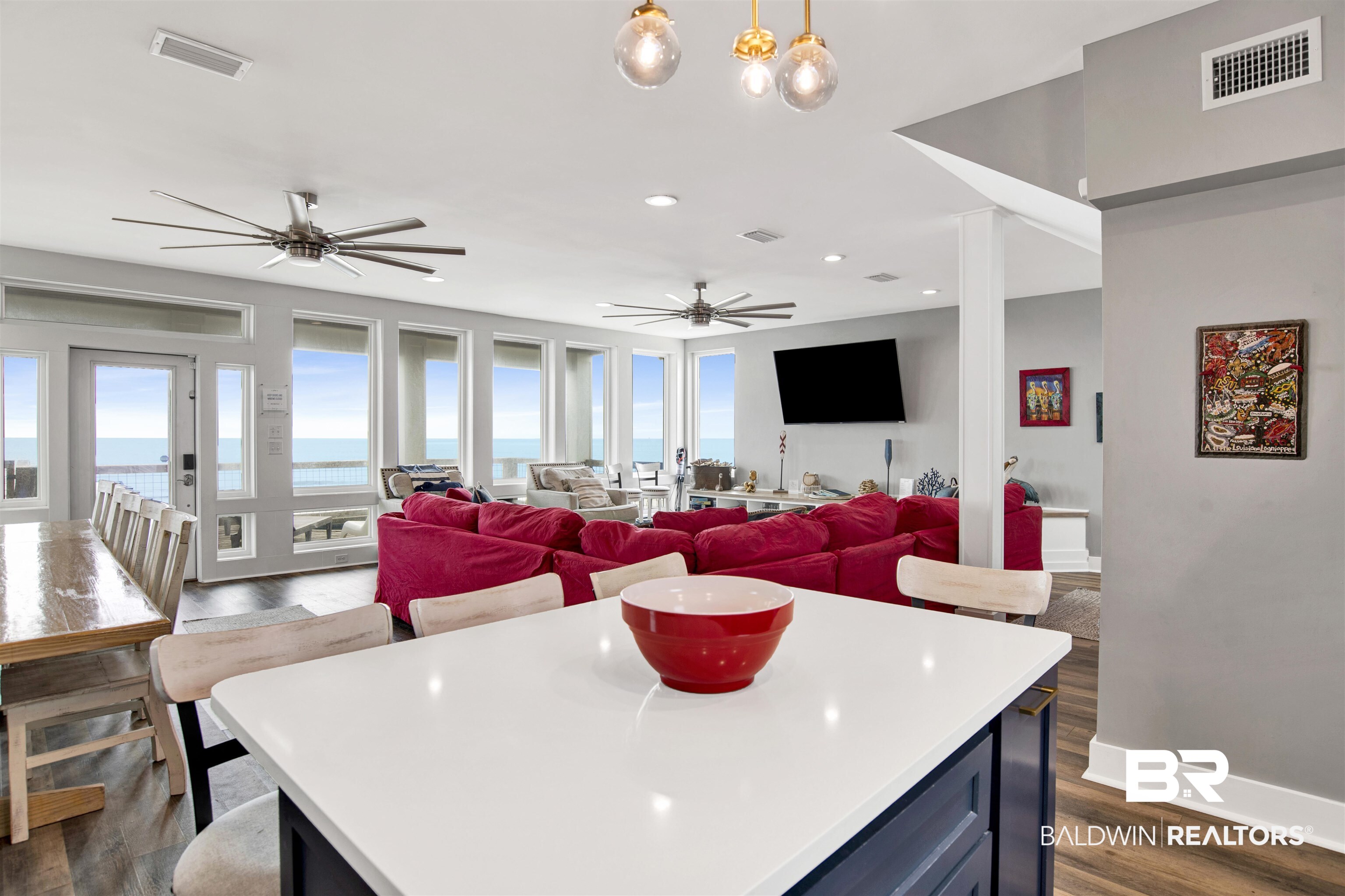 6894 Beach Shore Drive
