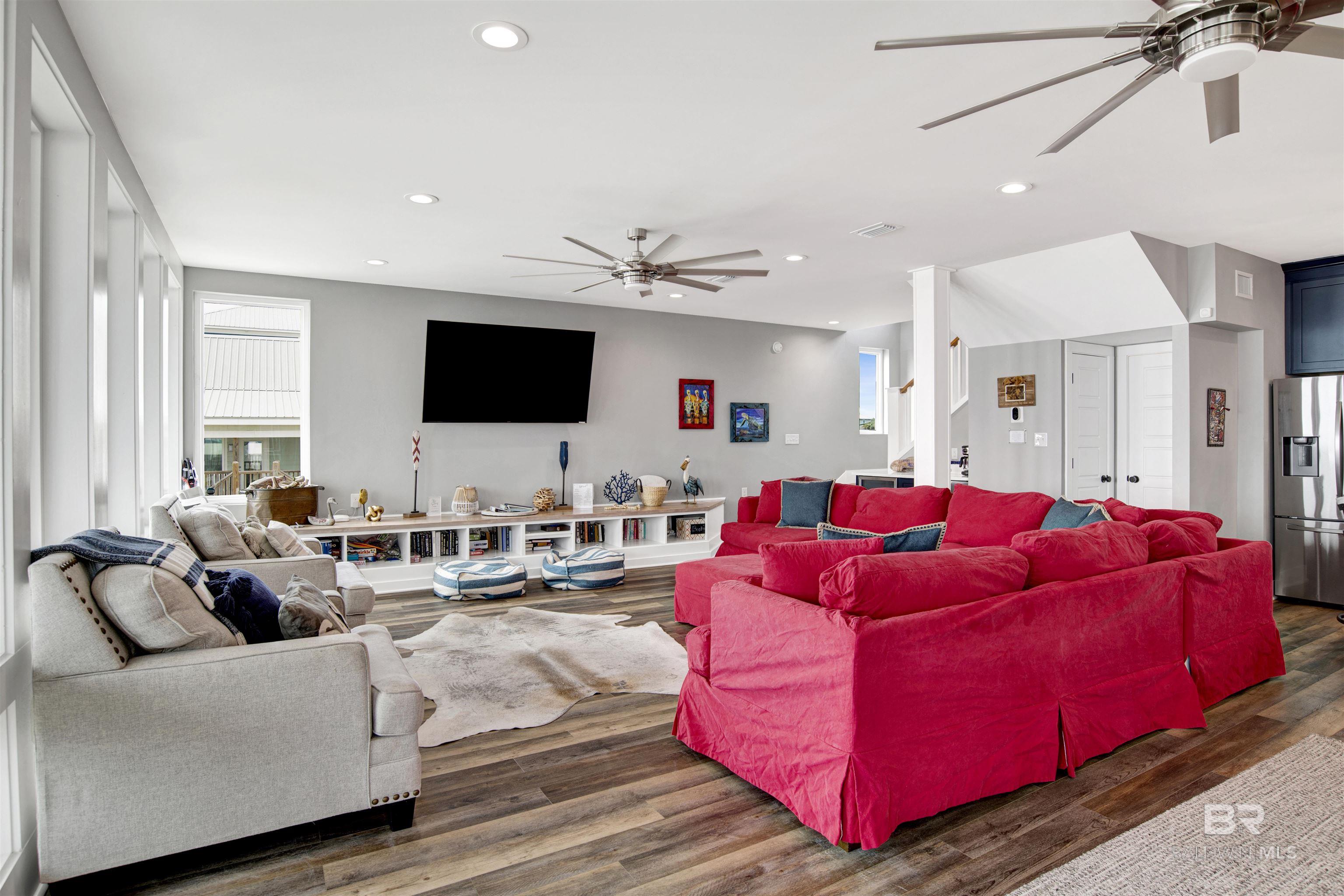 6894 Beach Shore Drive