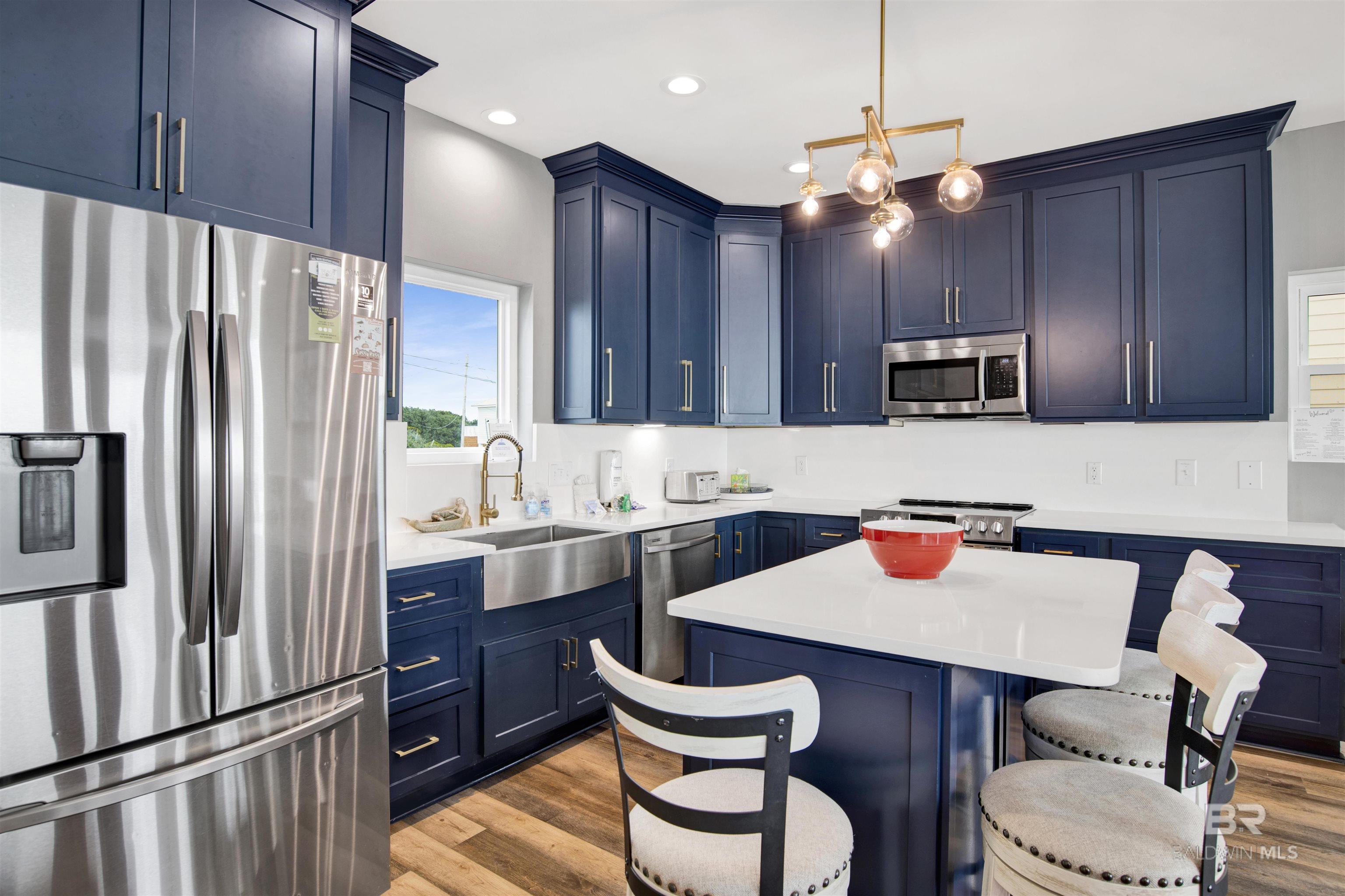 6894 Beach Shore Drive