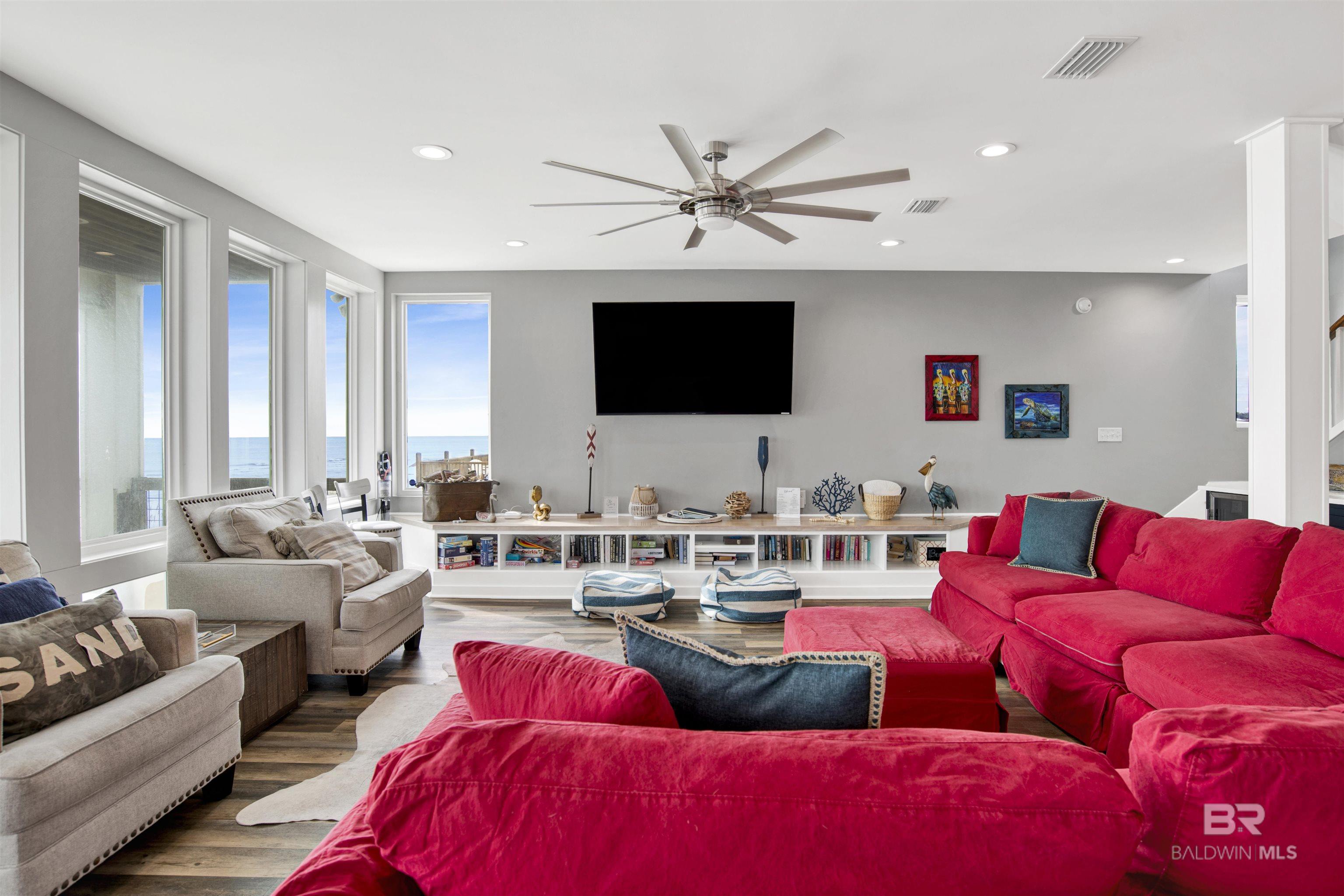 6894 Beach Shore Drive