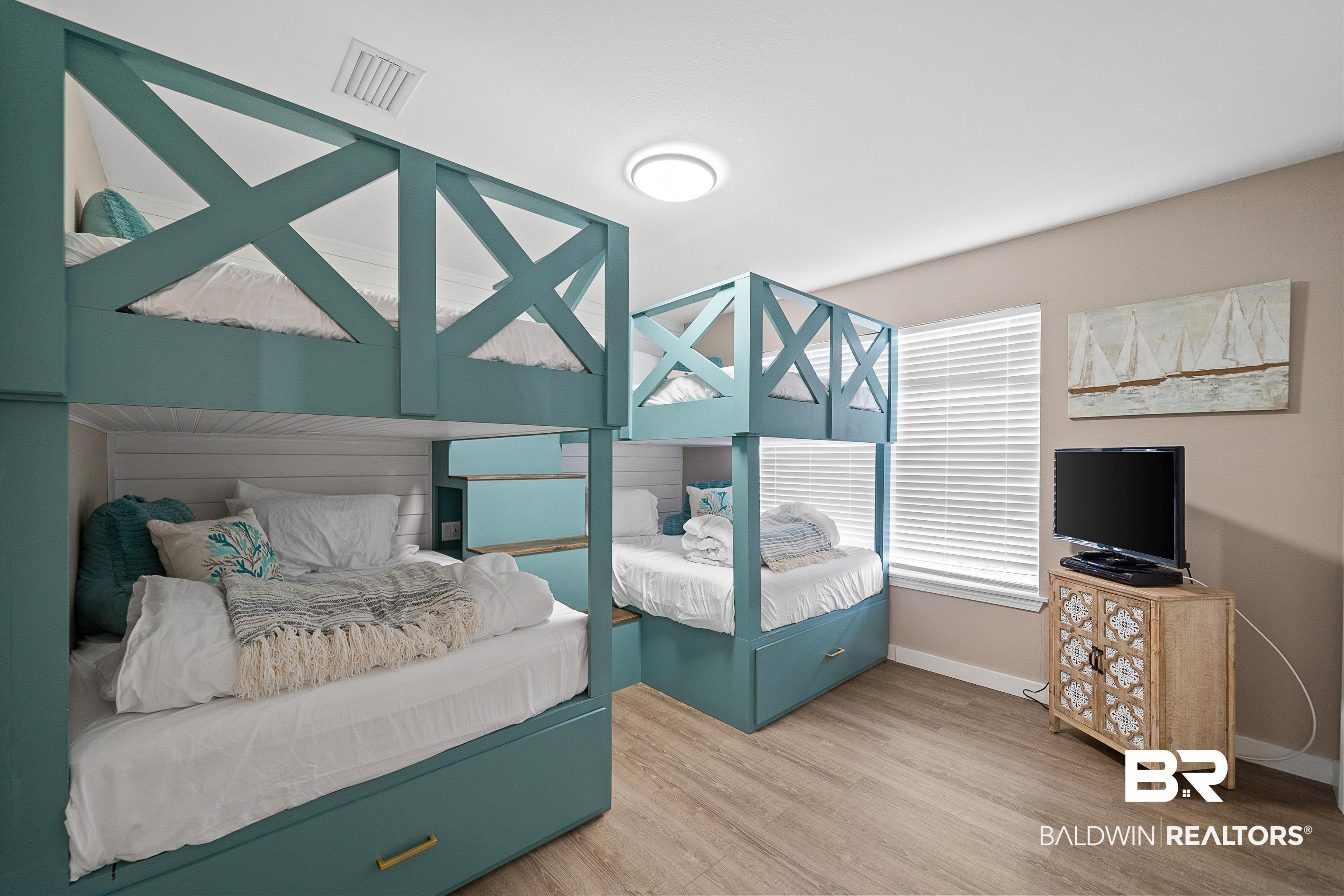 1477 W Lagoon Avenue 103