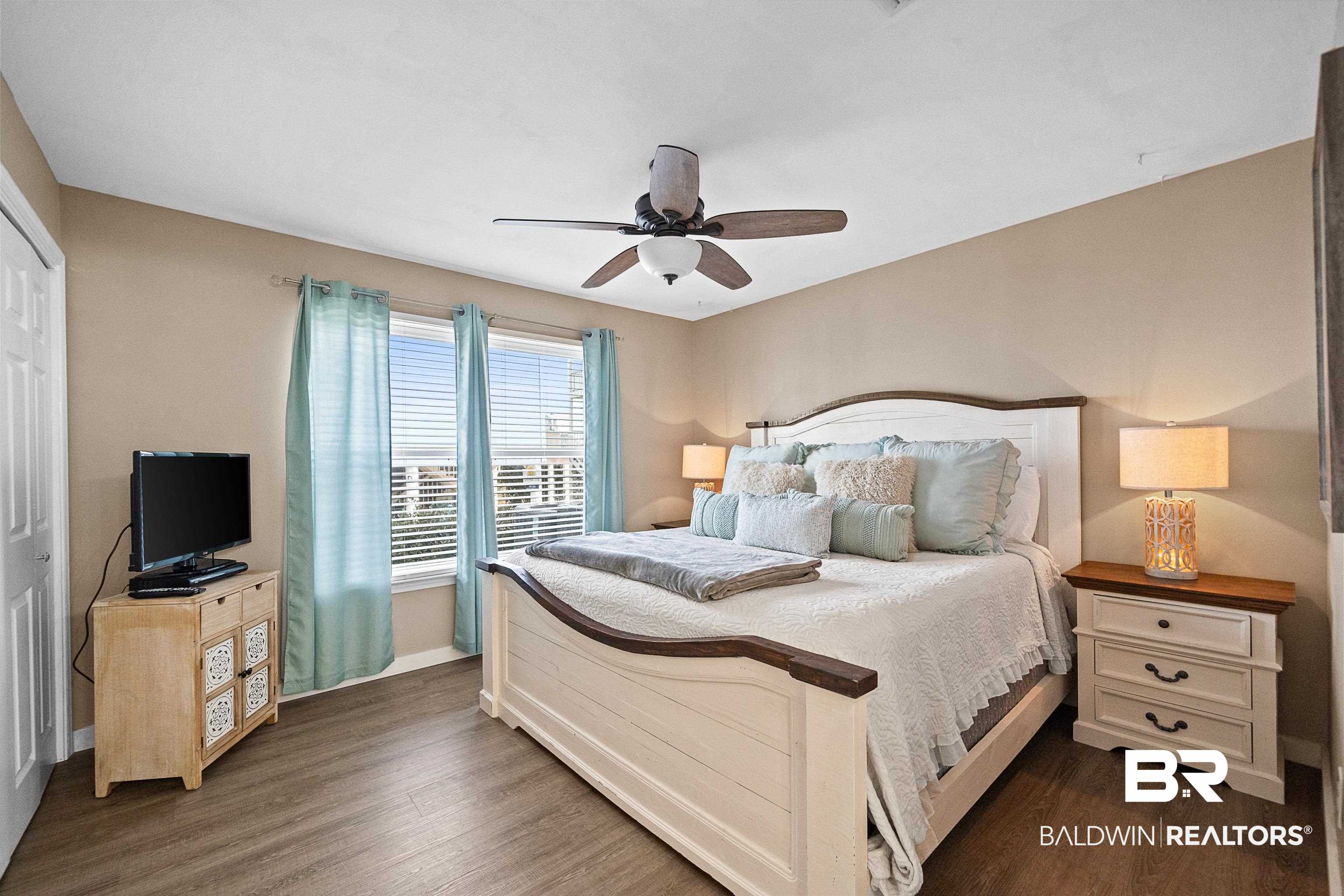 1477 W Lagoon Avenue 103