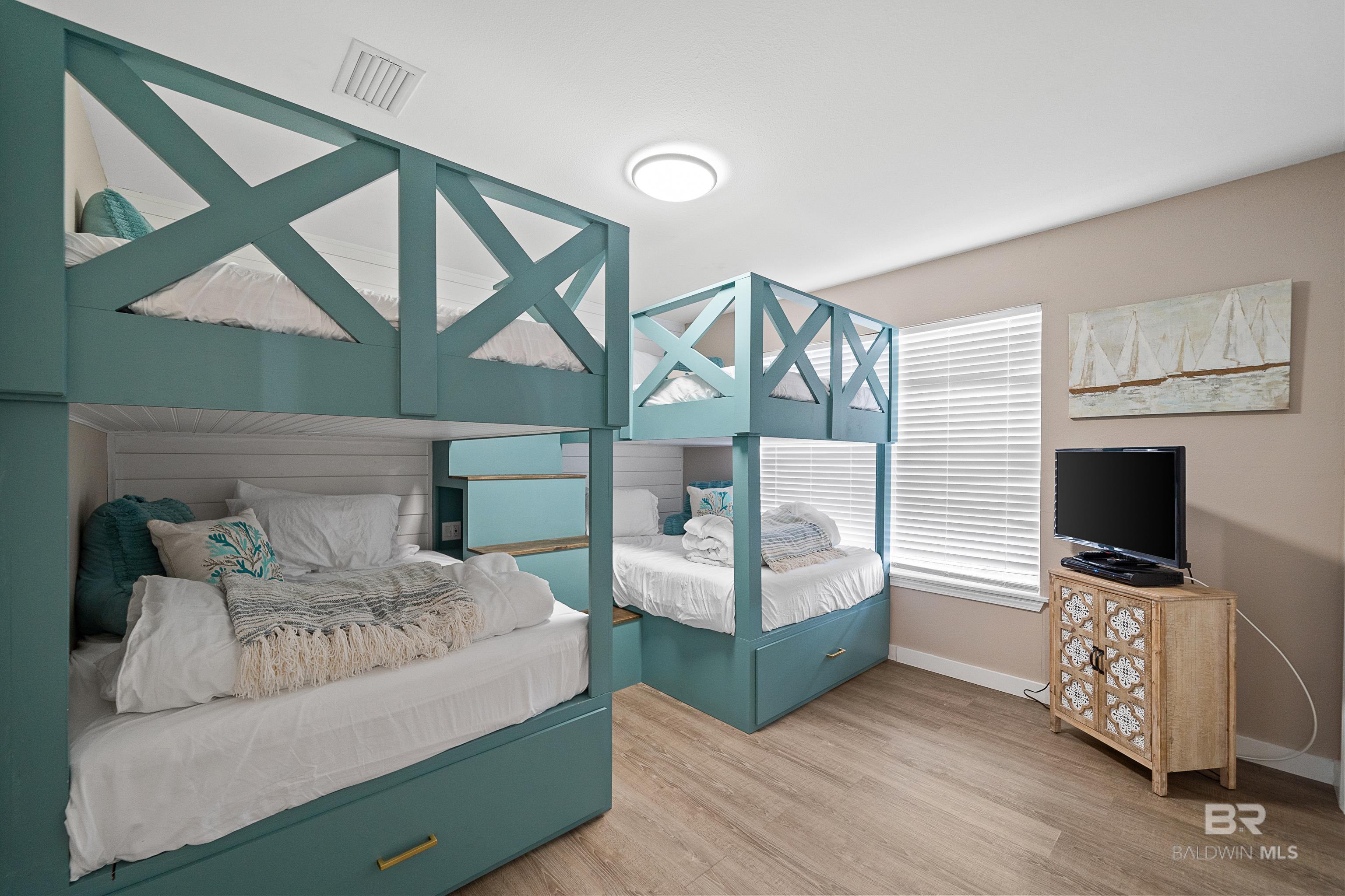 1477 W Lagoon Avenue 103