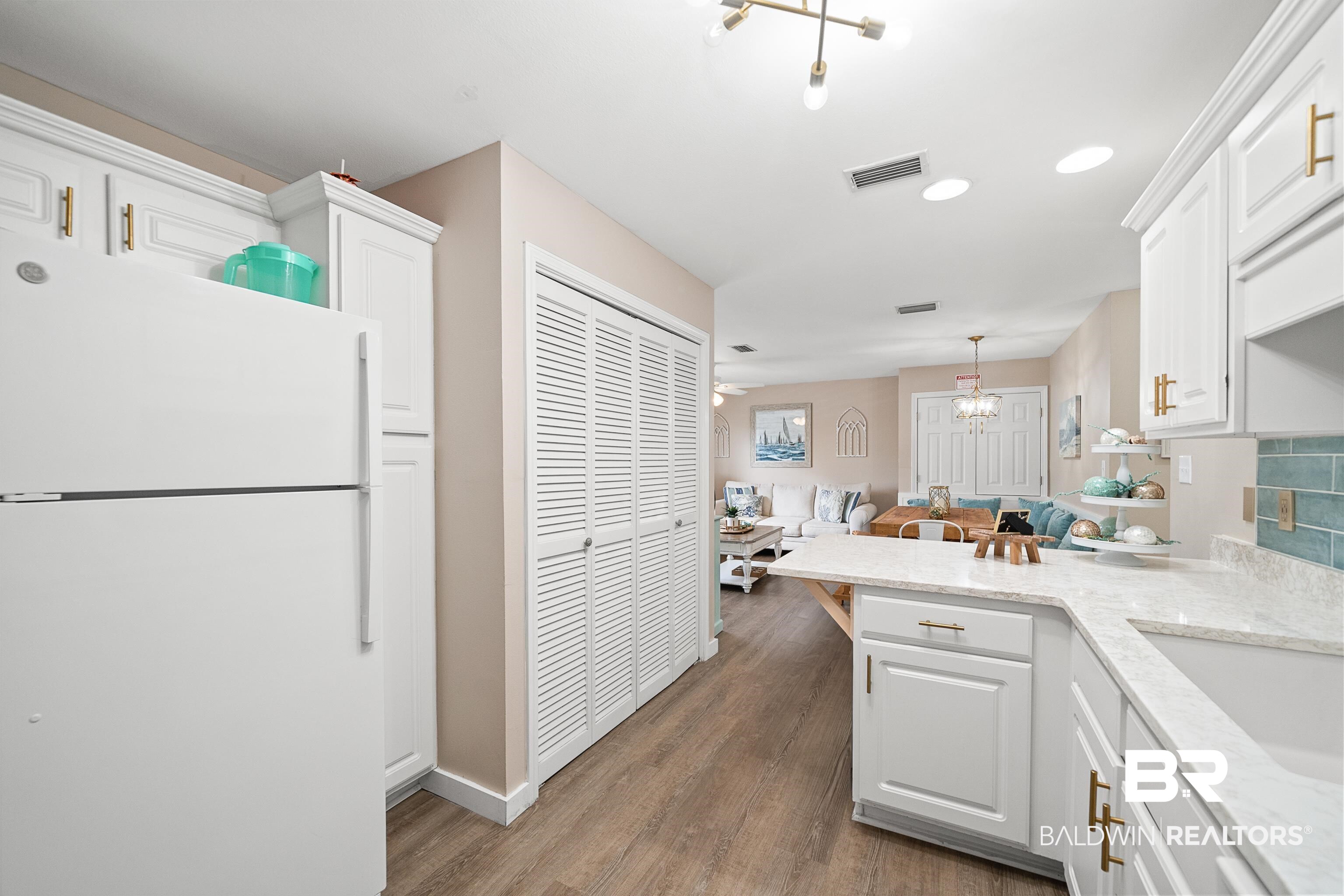 1477 W Lagoon Avenue 103