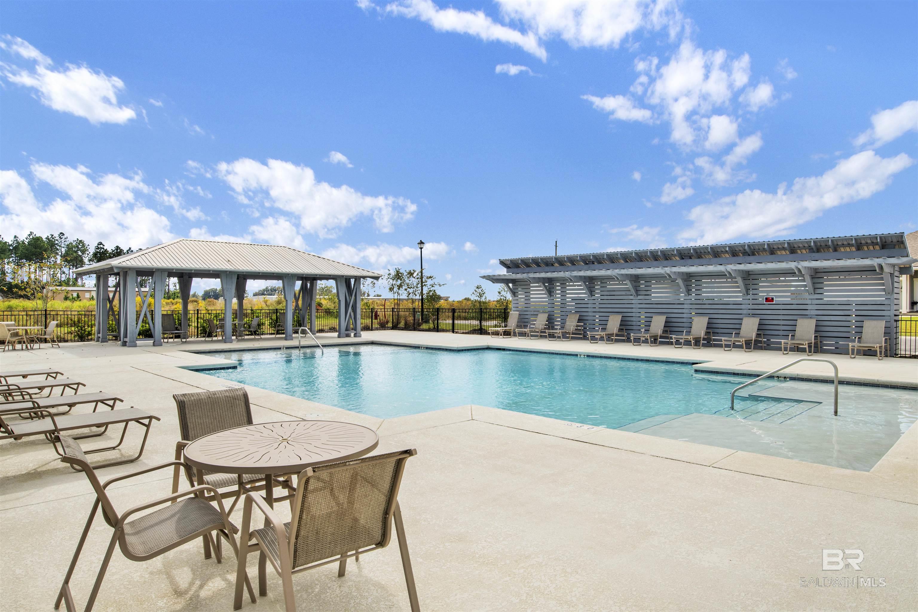1089 Hayward Loop