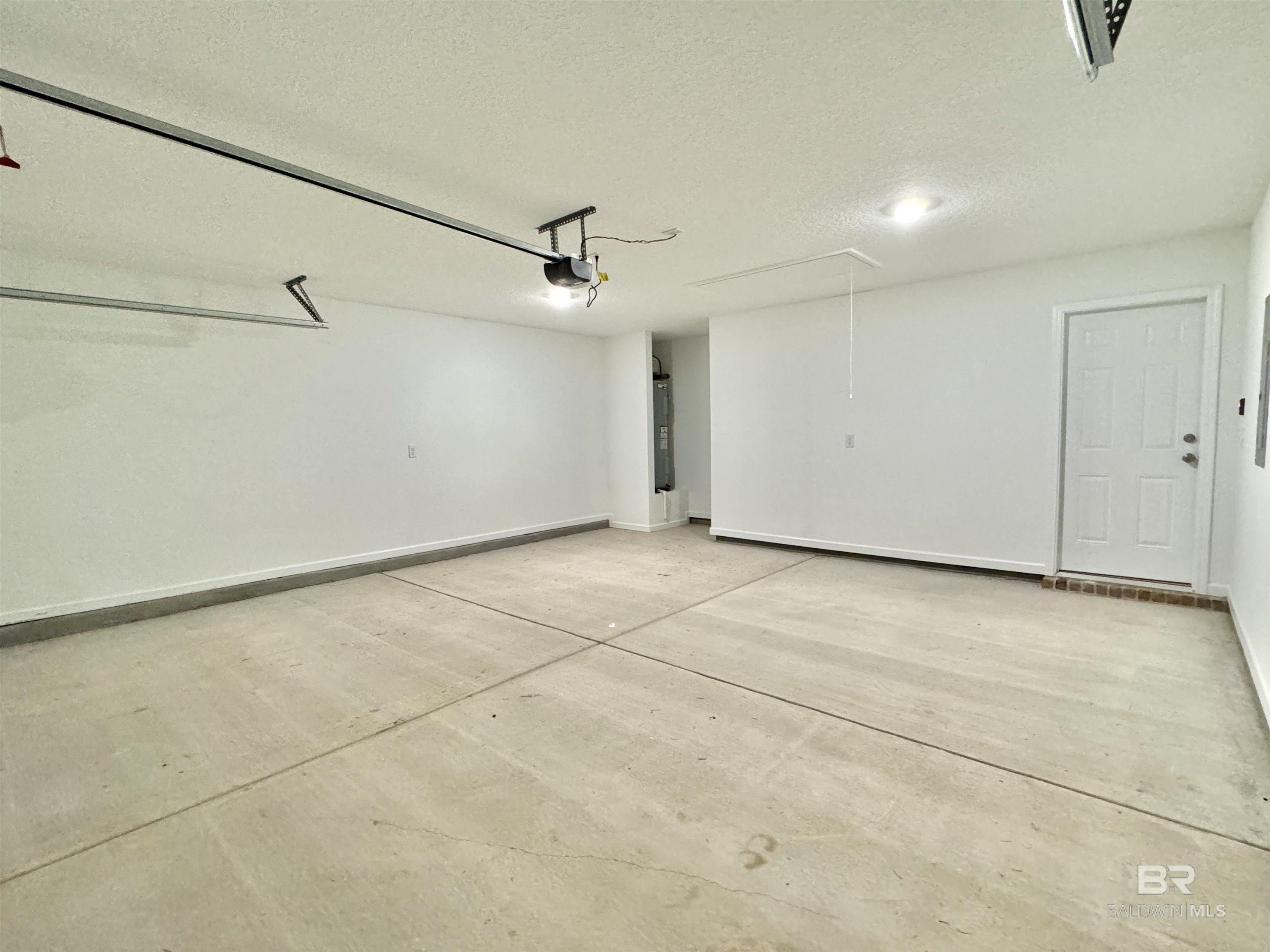 1089 Hayward Loop