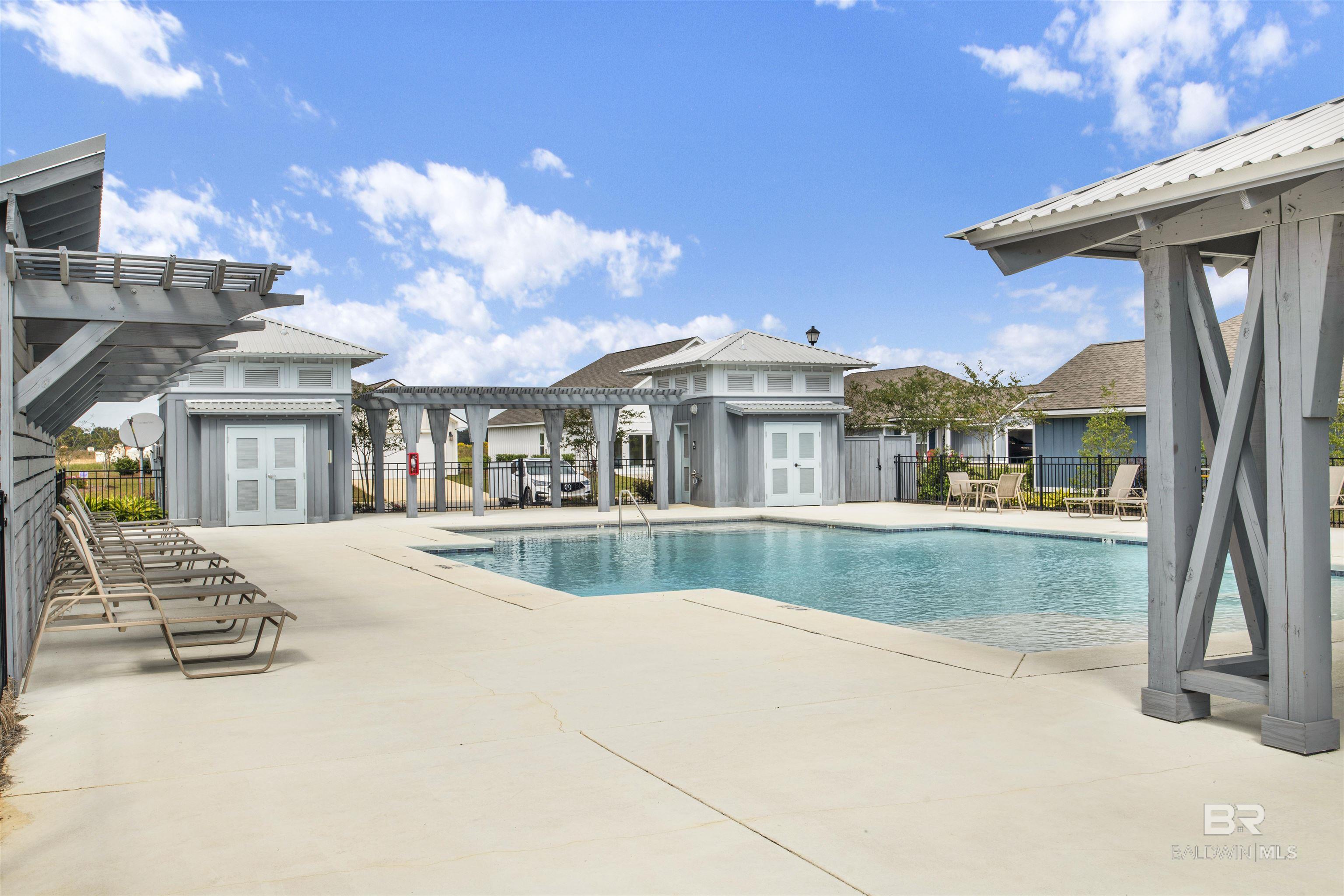 1089 Hayward Loop