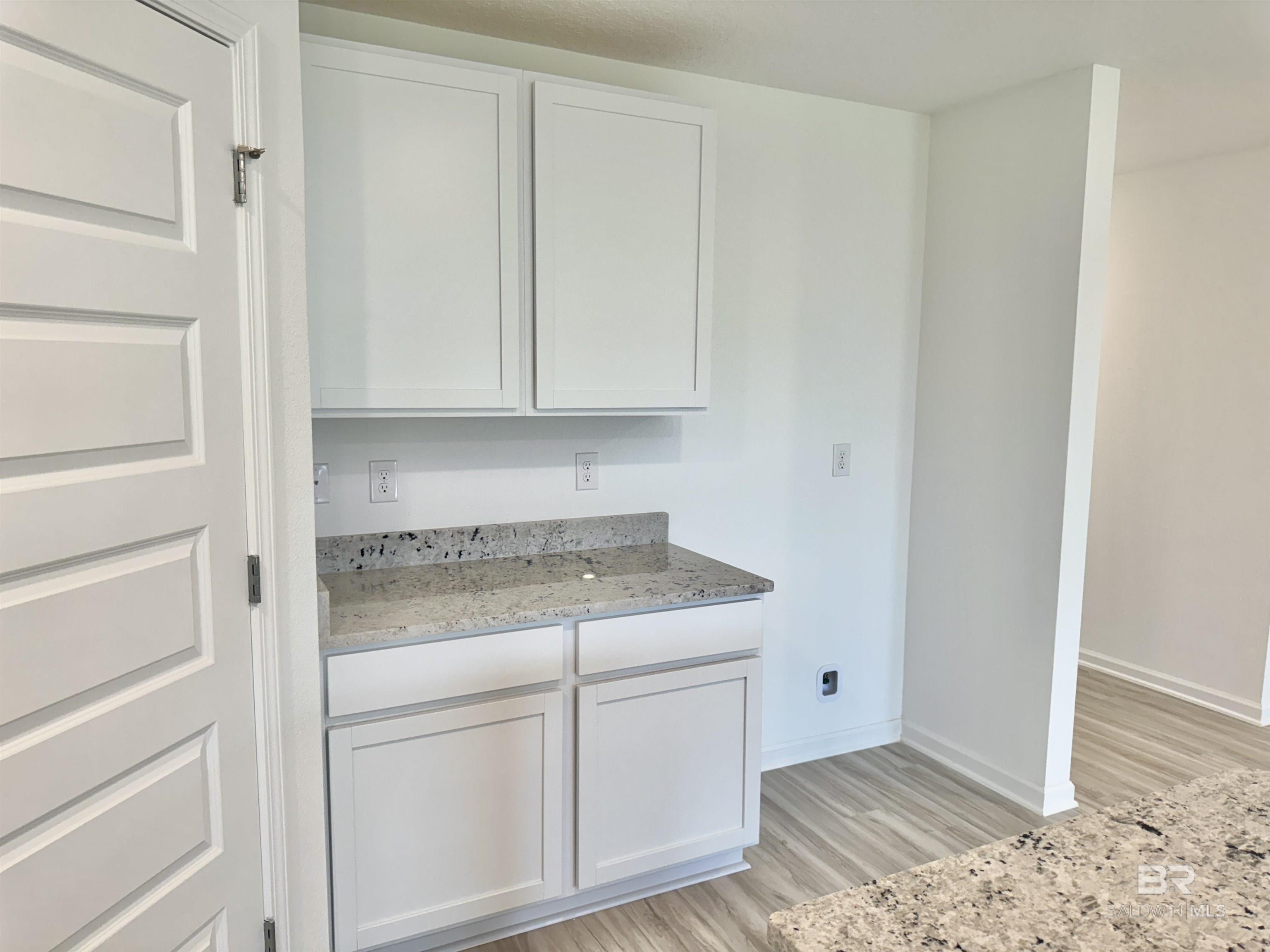 1089 Hayward Loop