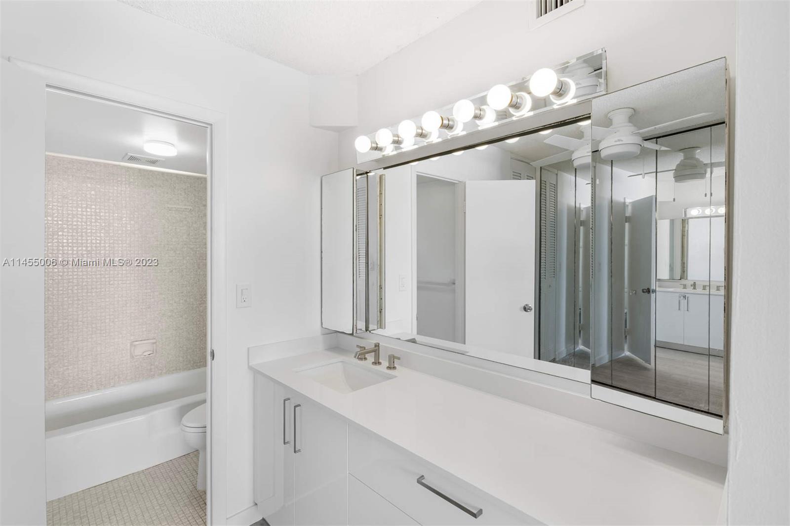 150 Ocean Lane Dr # 6A