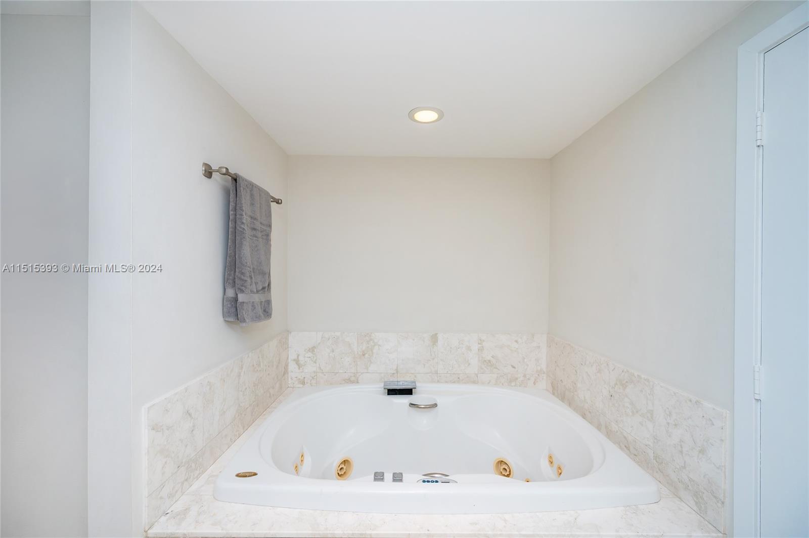 1331 Brickell Bay Dr # 805