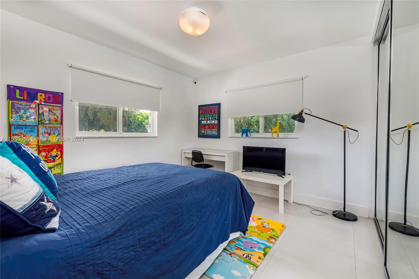 600 N Mashta Dr