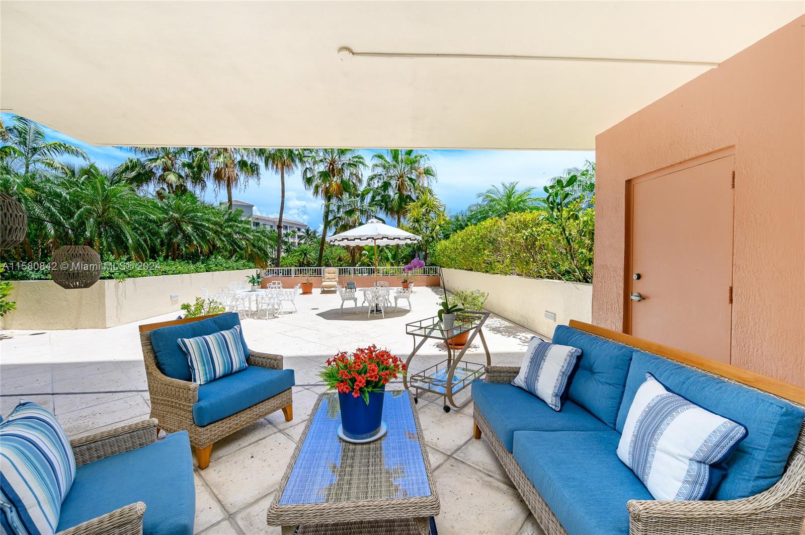 765 Crandon Blvd # 106
