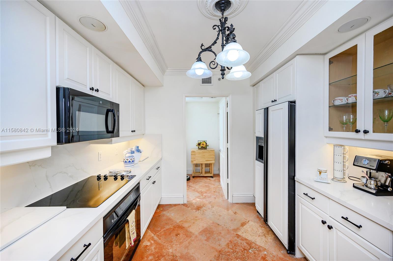 765 Crandon Blvd # 106