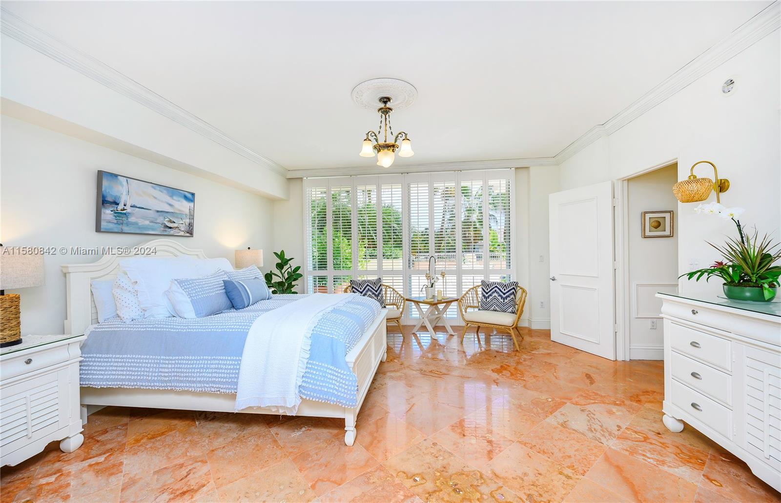 765 Crandon Blvd # 106