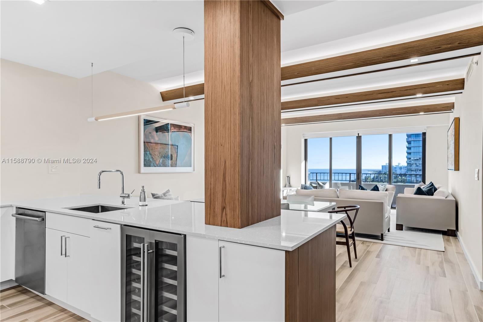 201 Crandon Blvd # 837