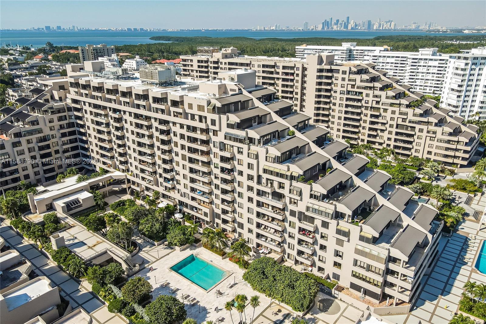 201 Crandon Blvd # 837