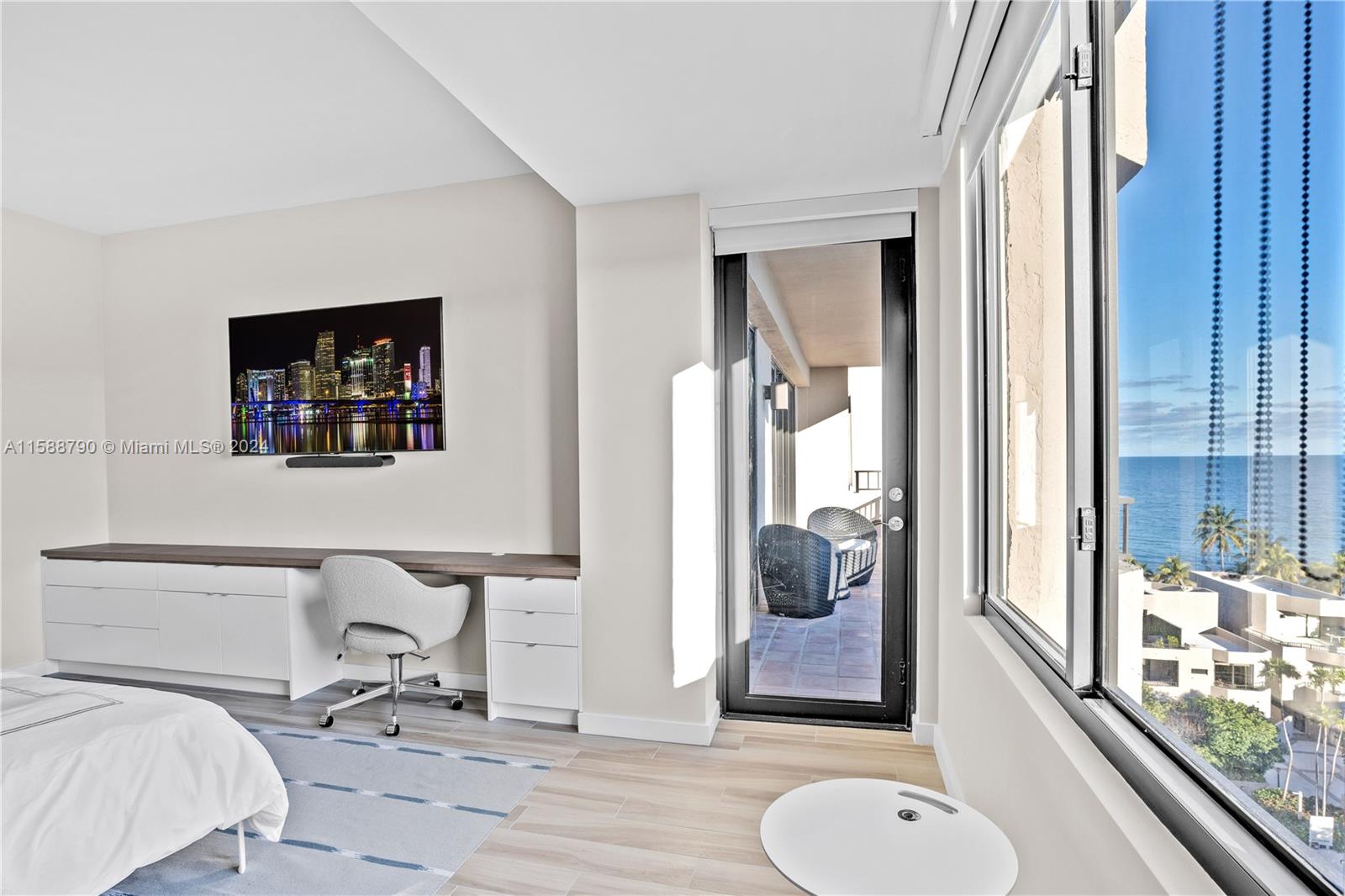 201 Crandon Blvd # 837