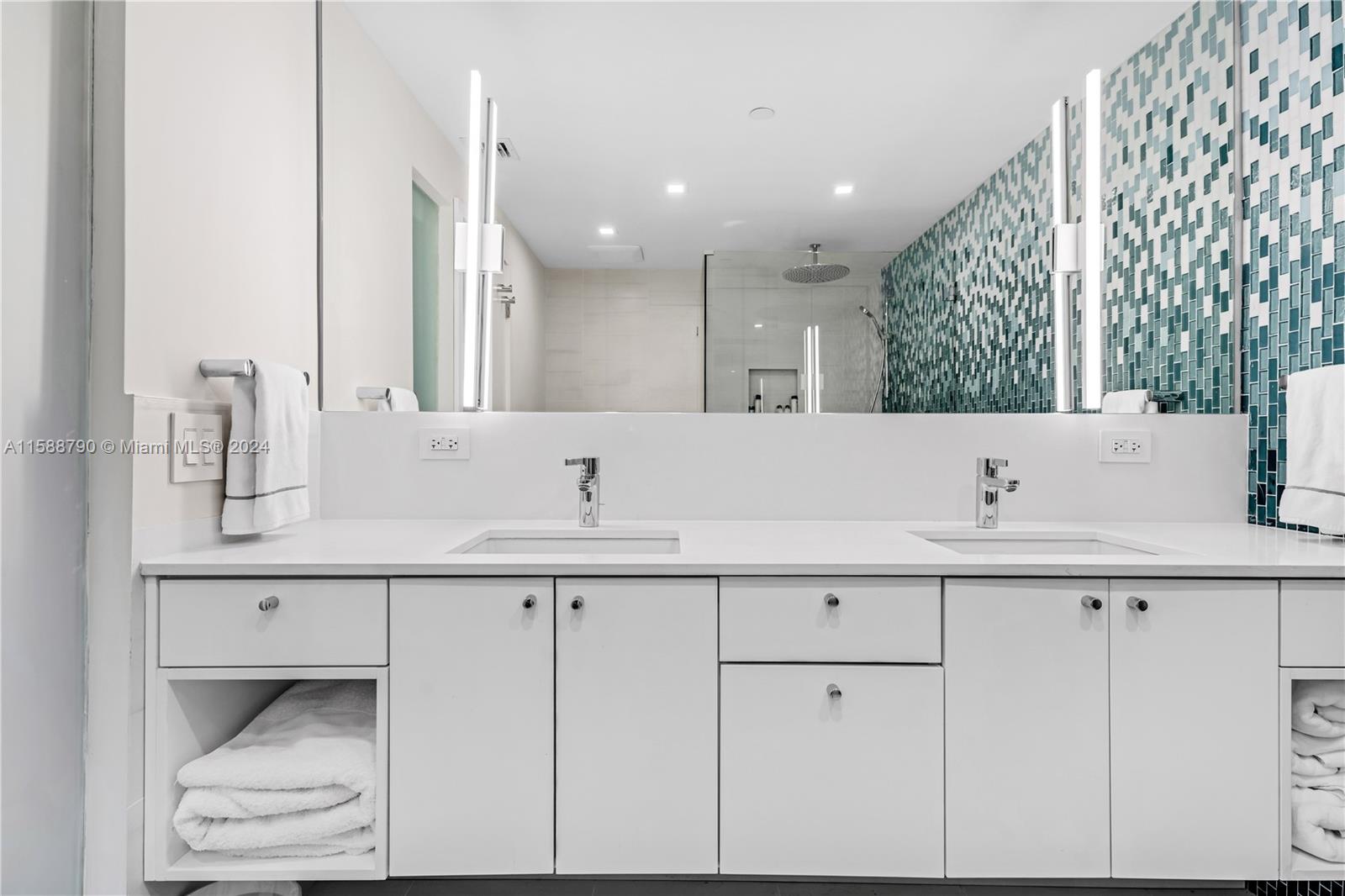 201 Crandon Blvd # 837