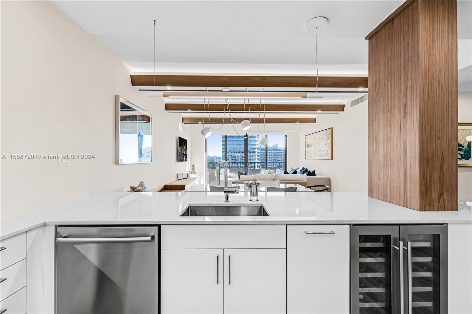 201 Crandon Blvd # 837