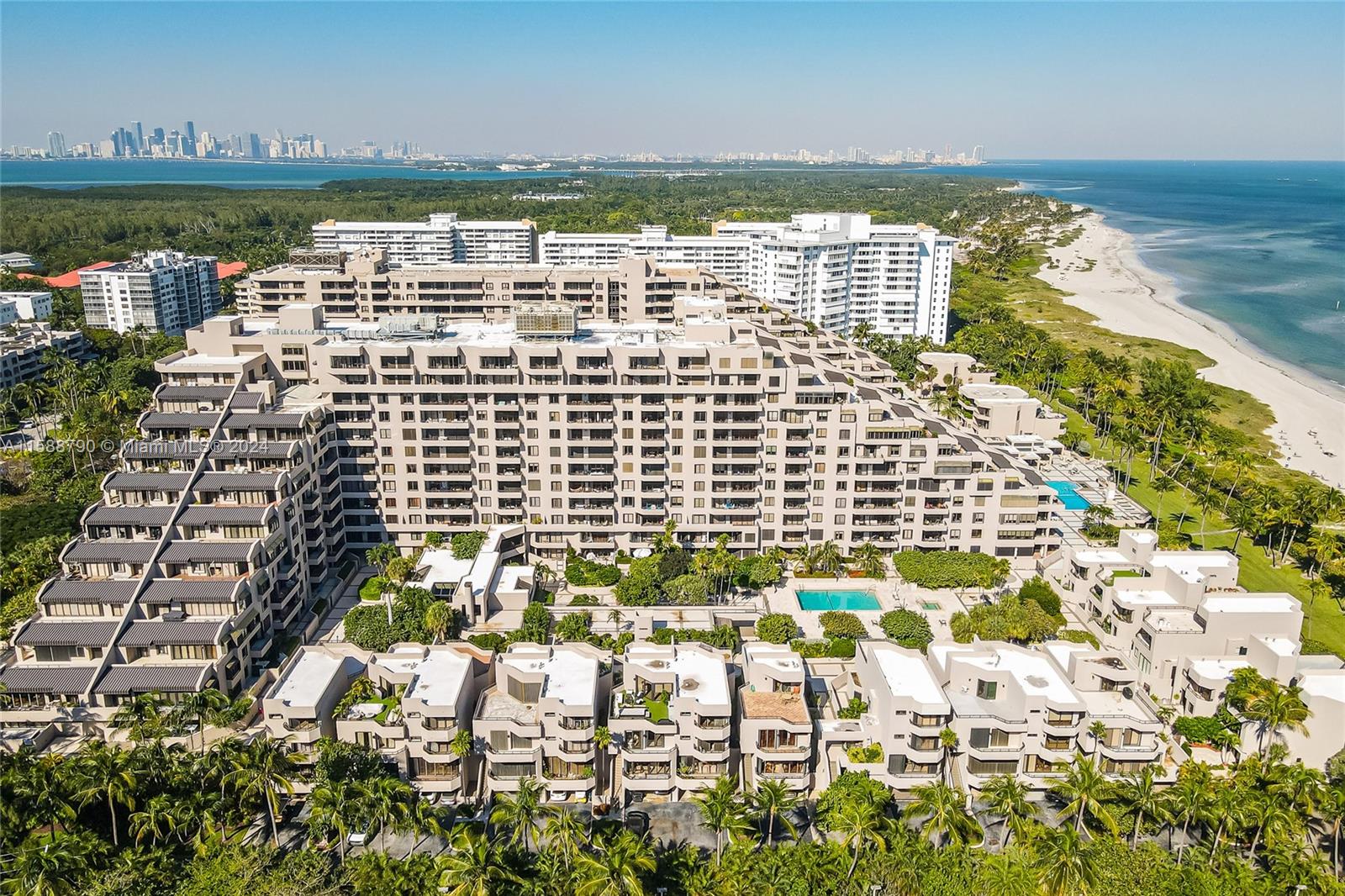 201 Crandon Blvd # 837