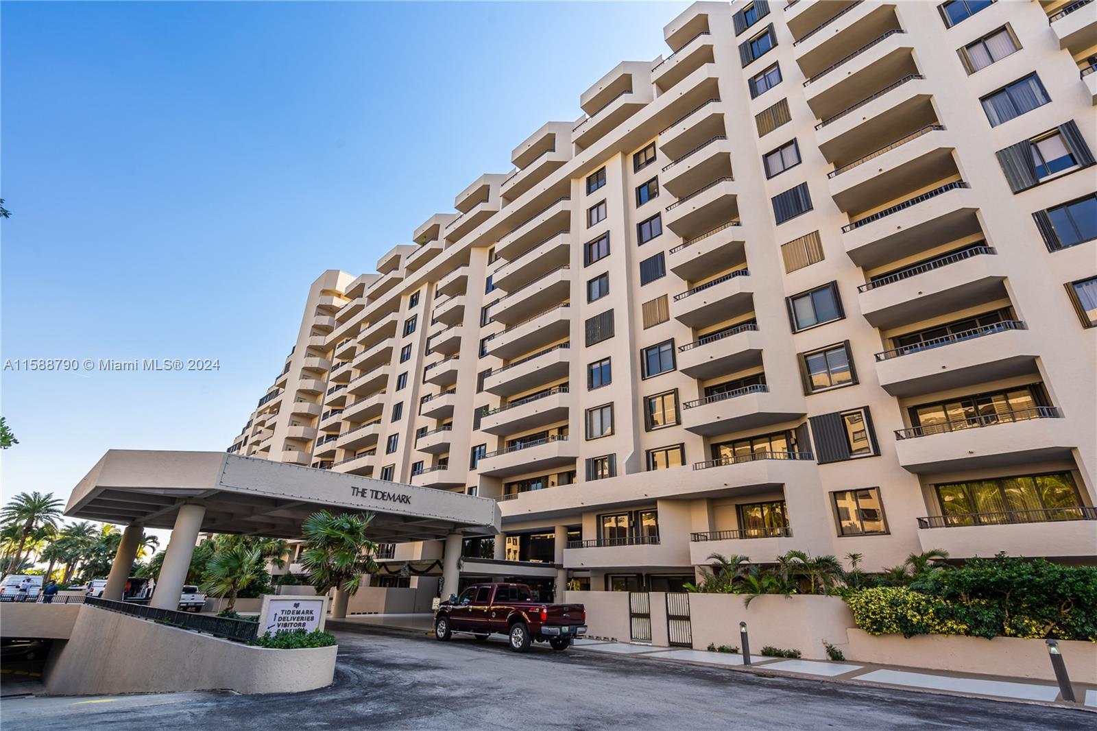 201 Crandon Blvd # 837