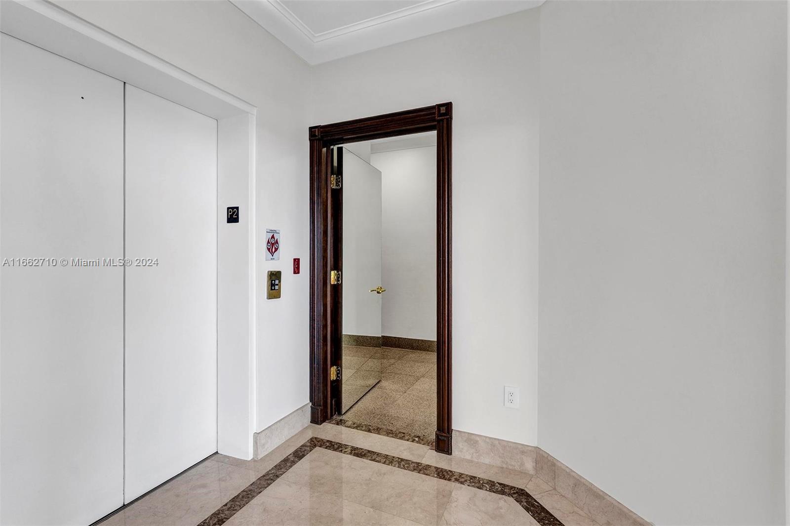 60 Edgewater Dr Unit: PH2D
