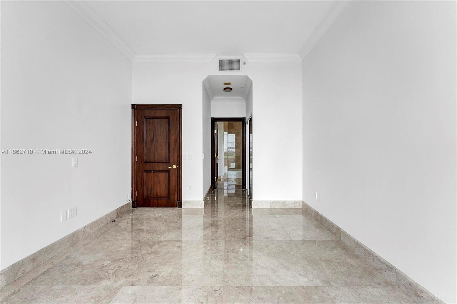 60 Edgewater Dr Unit: PH2D