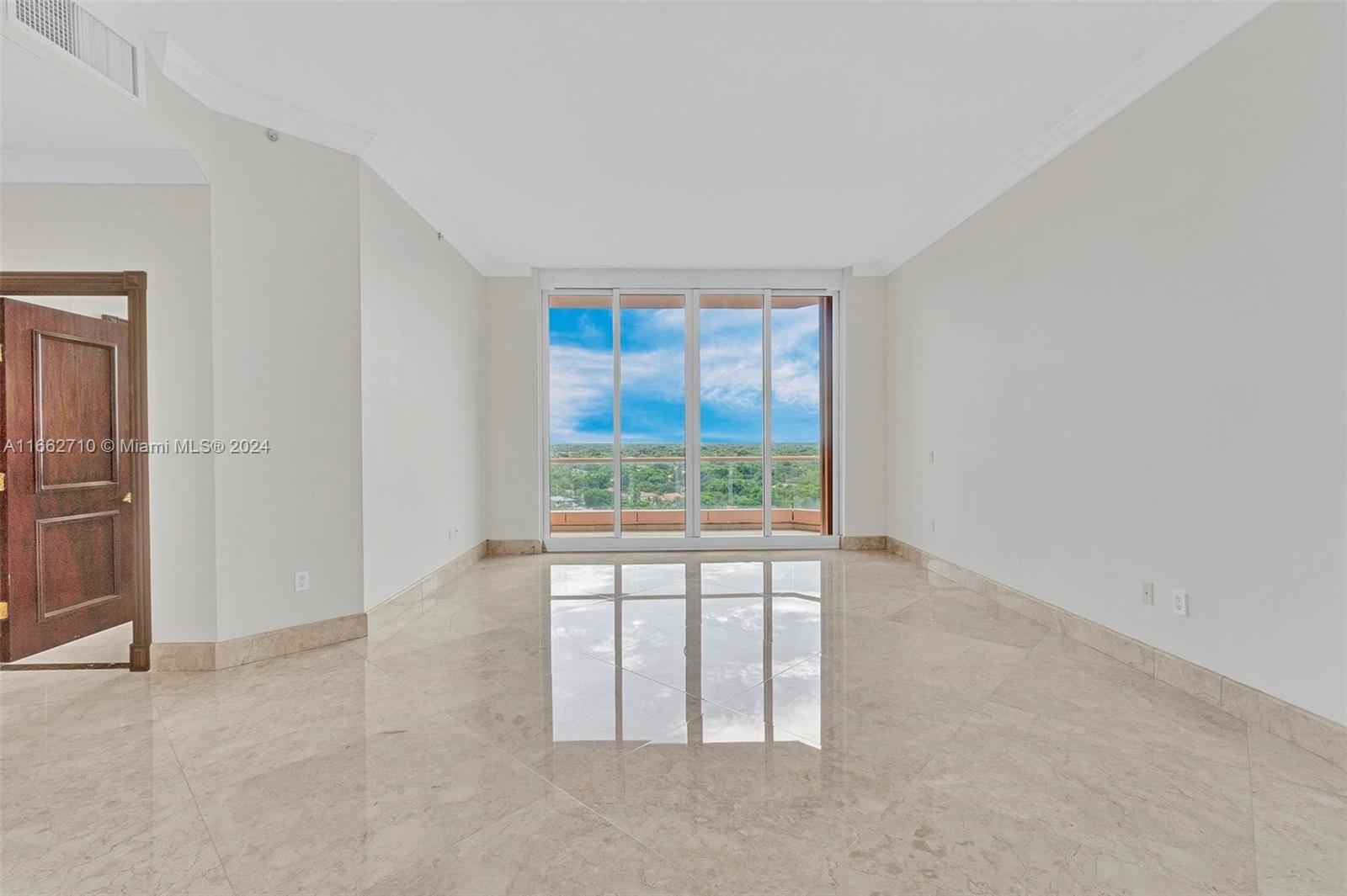 60 Edgewater Dr Unit: PH2D