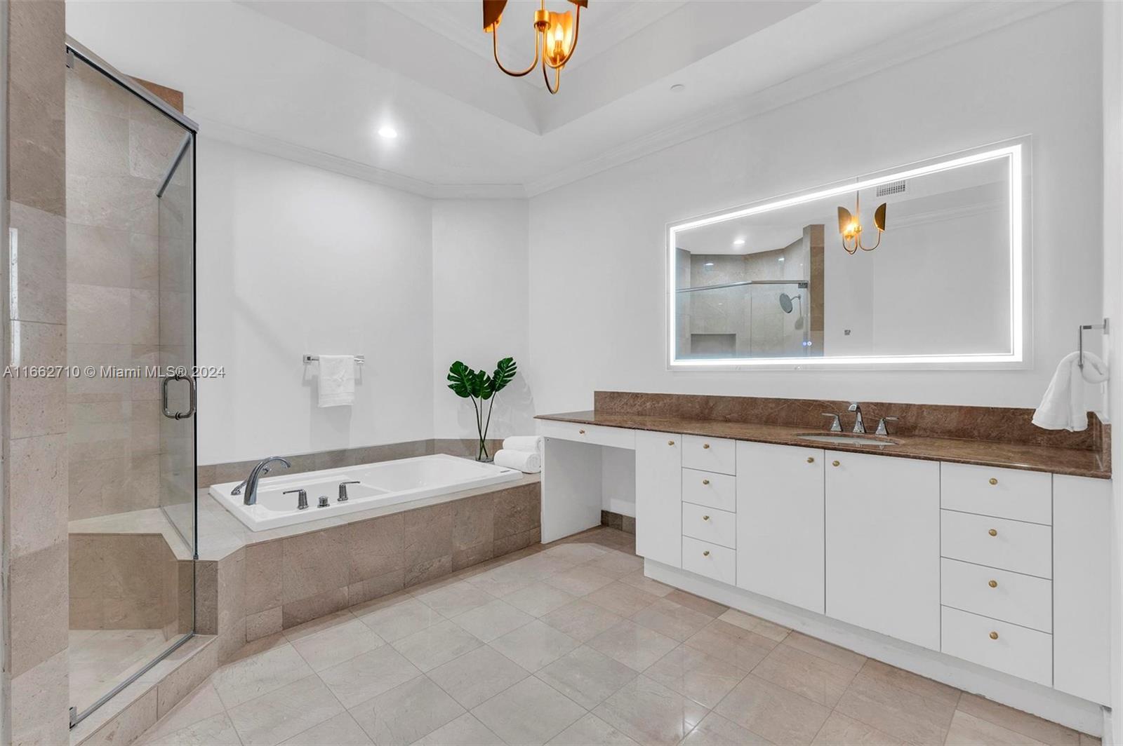 60 Edgewater Dr Unit: PH2D
