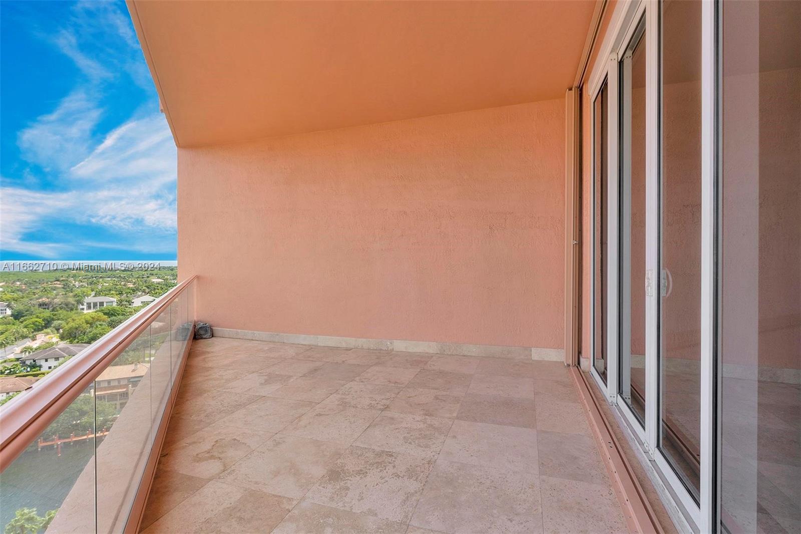 60 Edgewater Dr Unit: PH2D