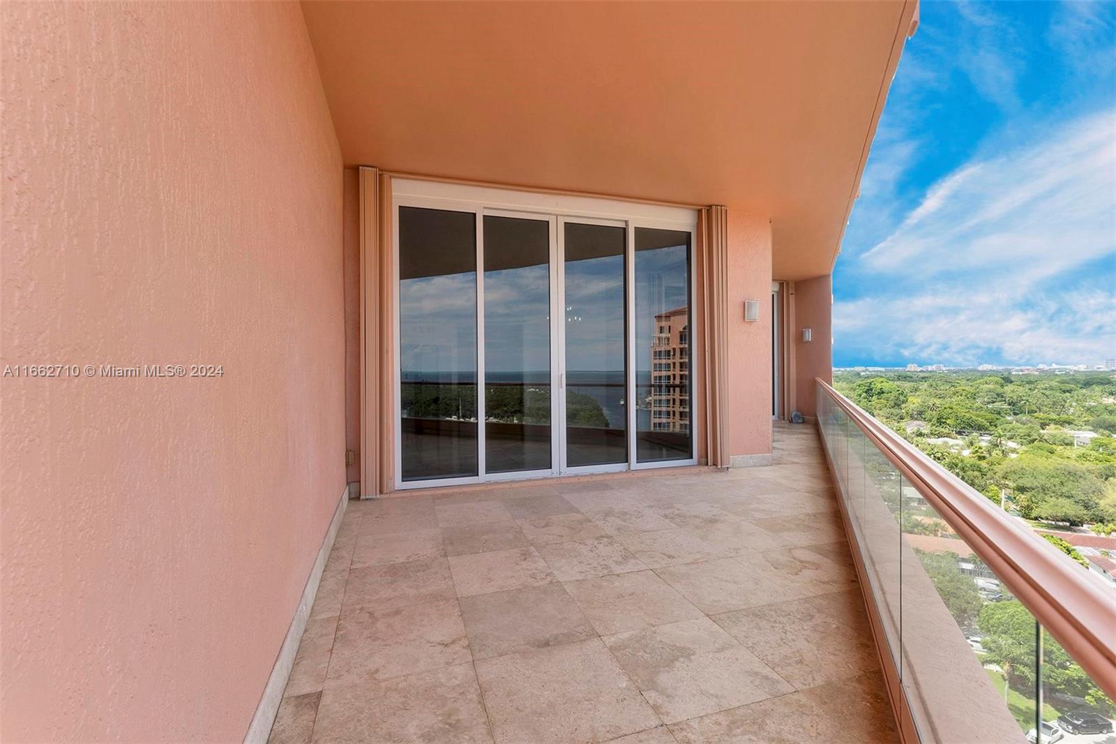 60 Edgewater Dr Unit: PH2D