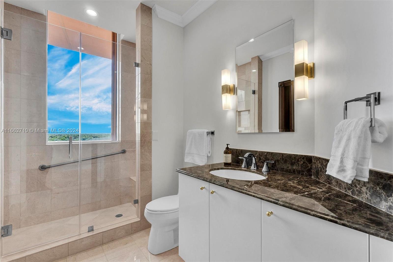 60 Edgewater Dr Unit: PH2D