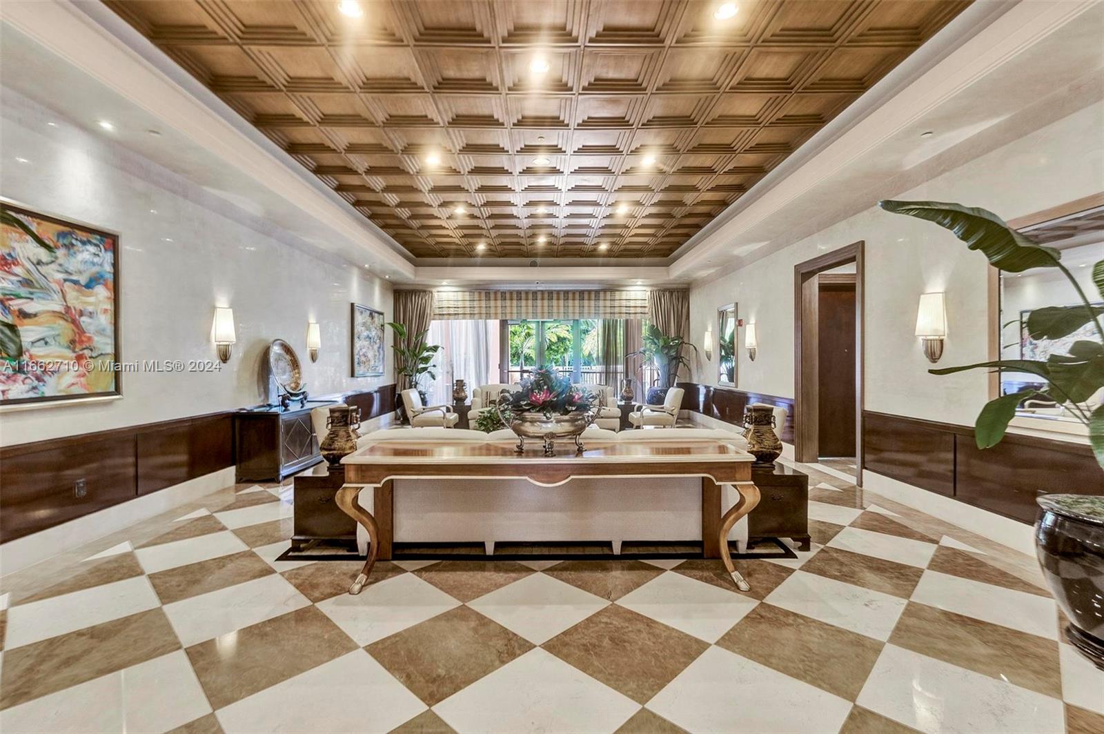 60 Edgewater Dr Unit: PH2D