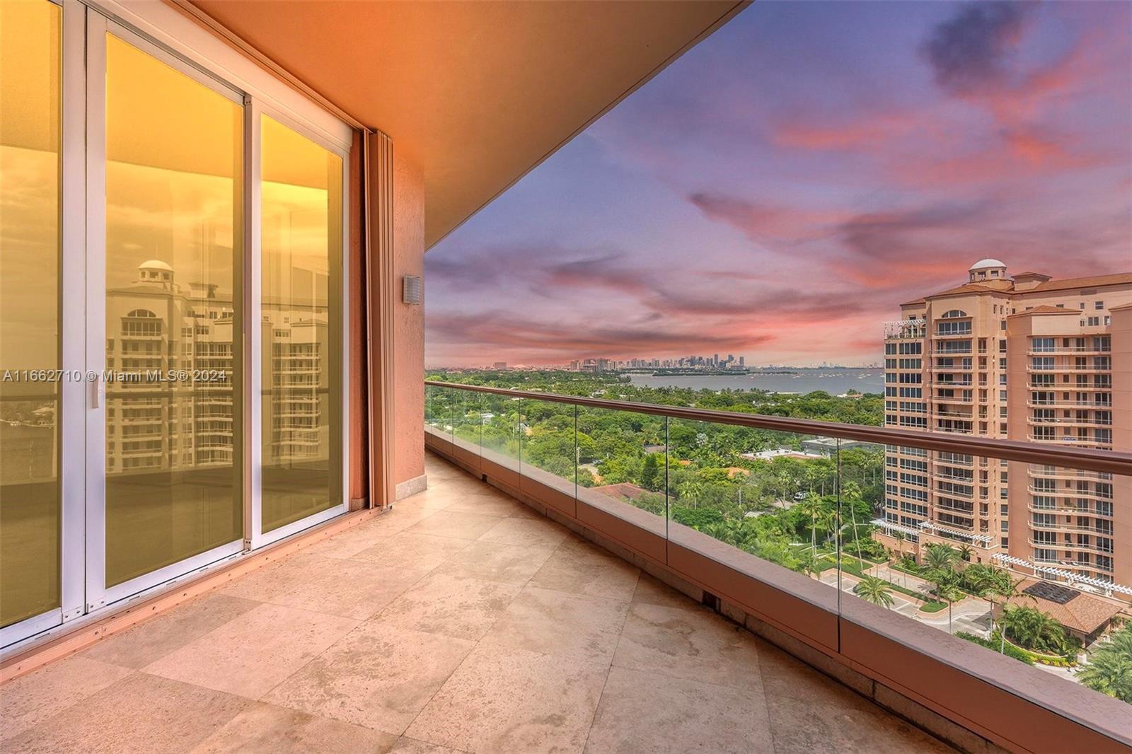 60 Edgewater Dr Unit: PH2D