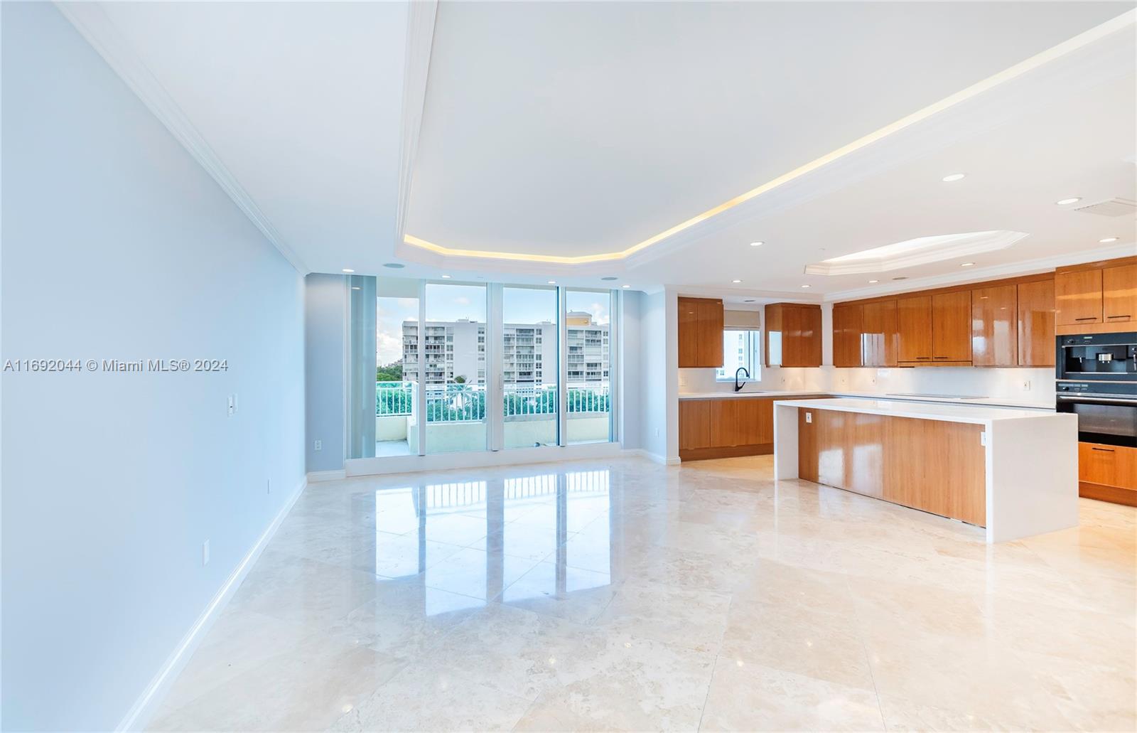 791 Crandon Blvd # 507
