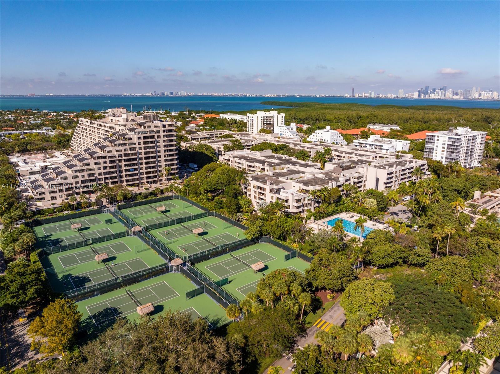 161 Crandon Blvd # 417