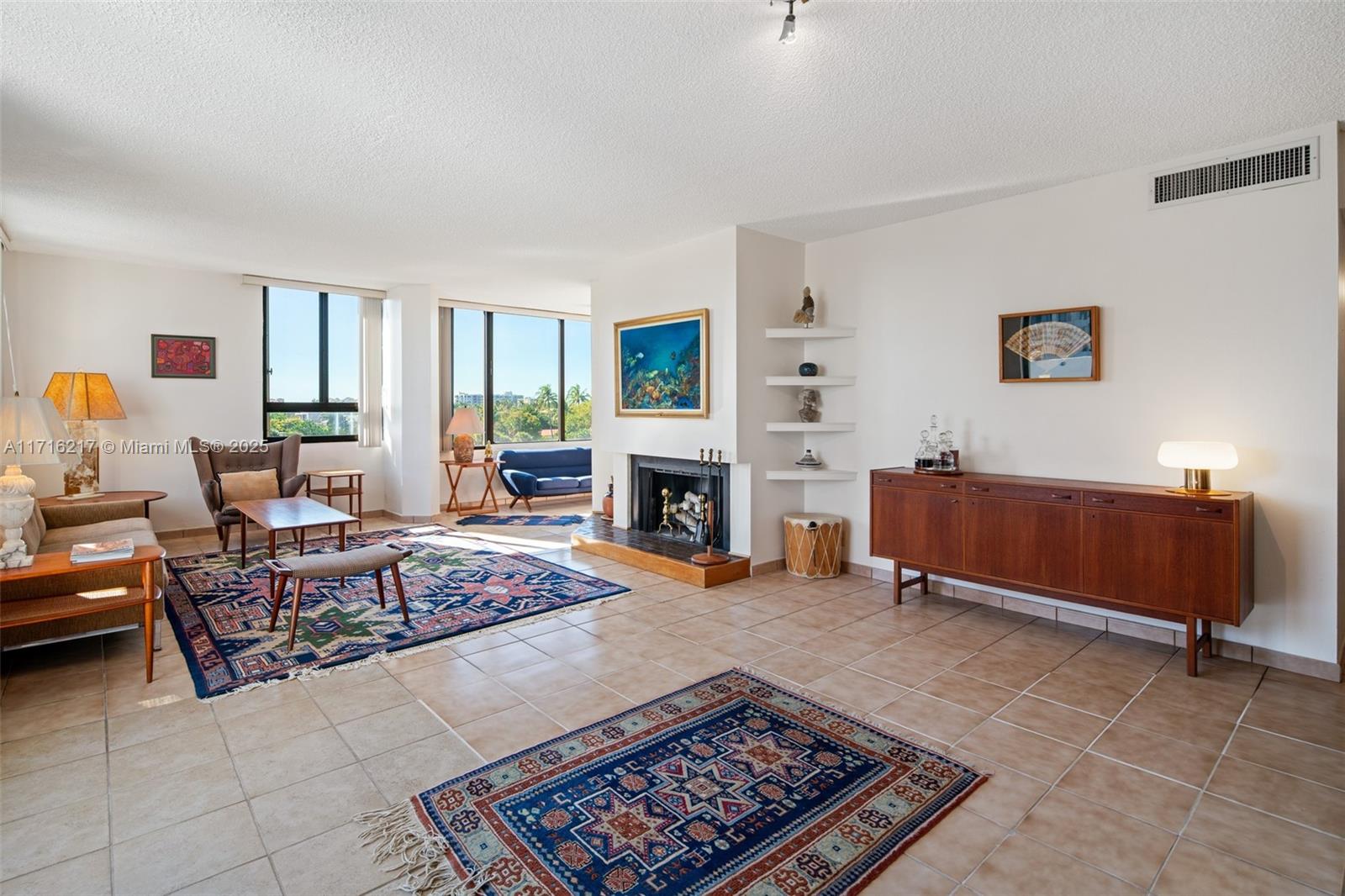 161 Crandon Blvd # 417
