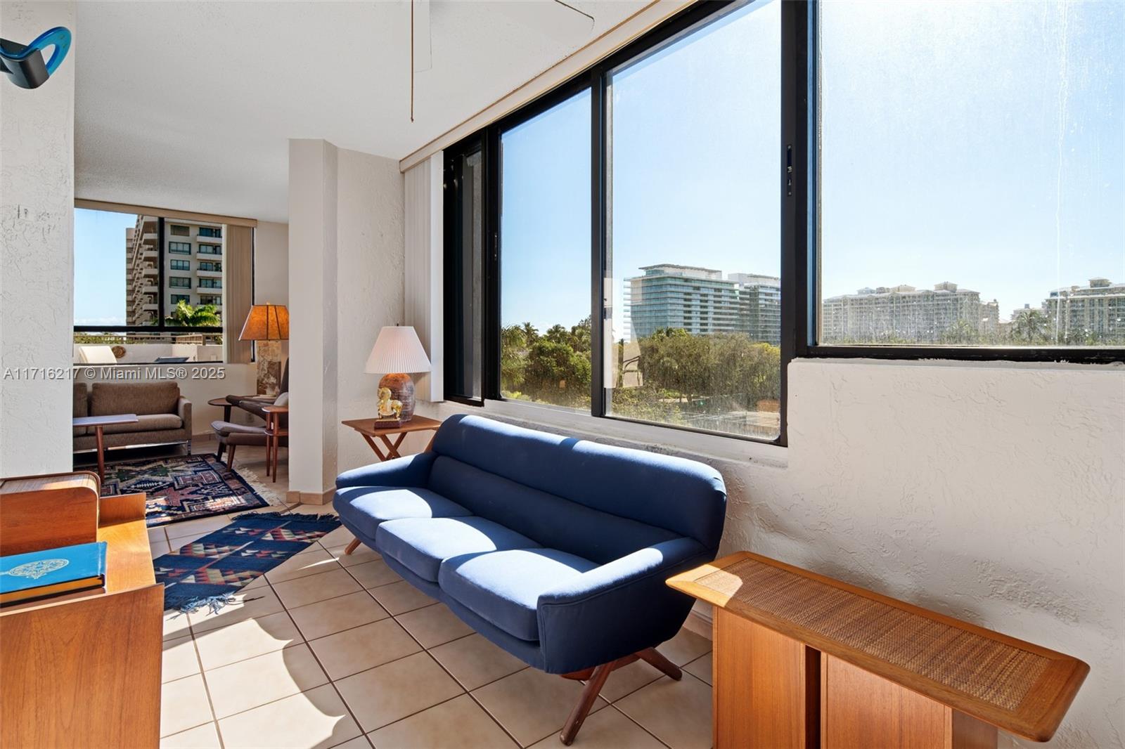 161 Crandon Blvd # 417