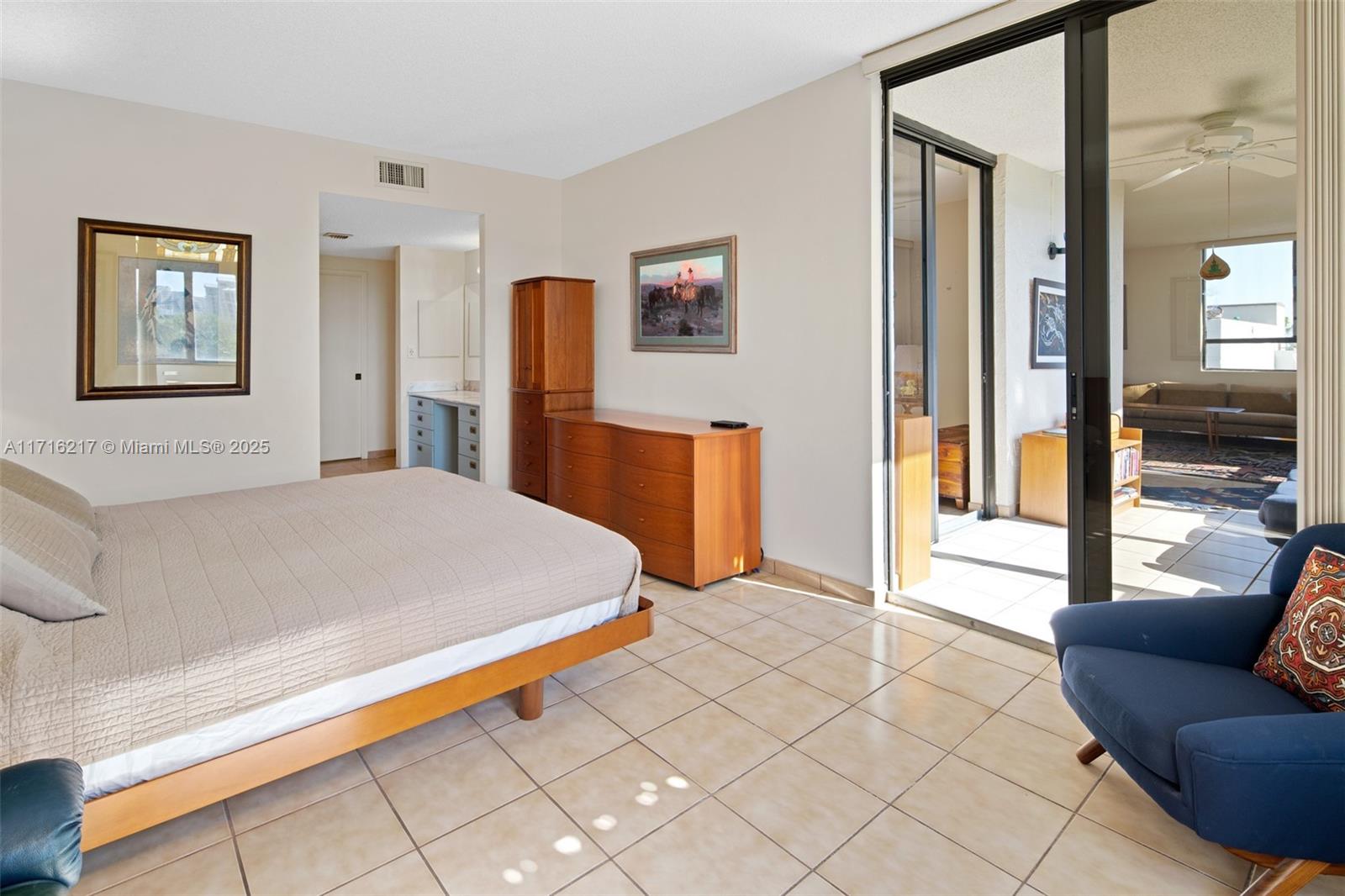 161 Crandon Blvd # 417