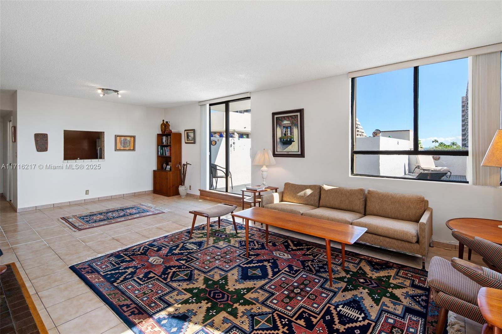 161 Crandon Blvd # 417