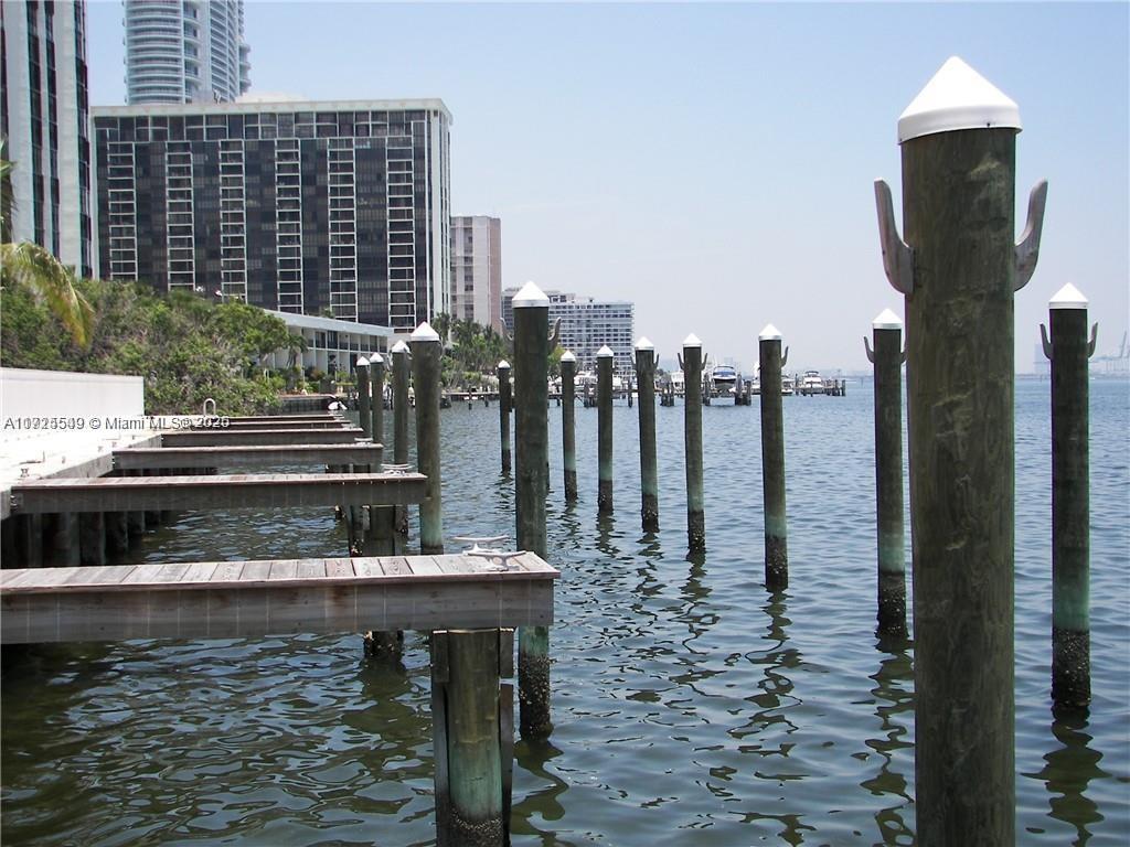 2101 Brickell Ave # 1409